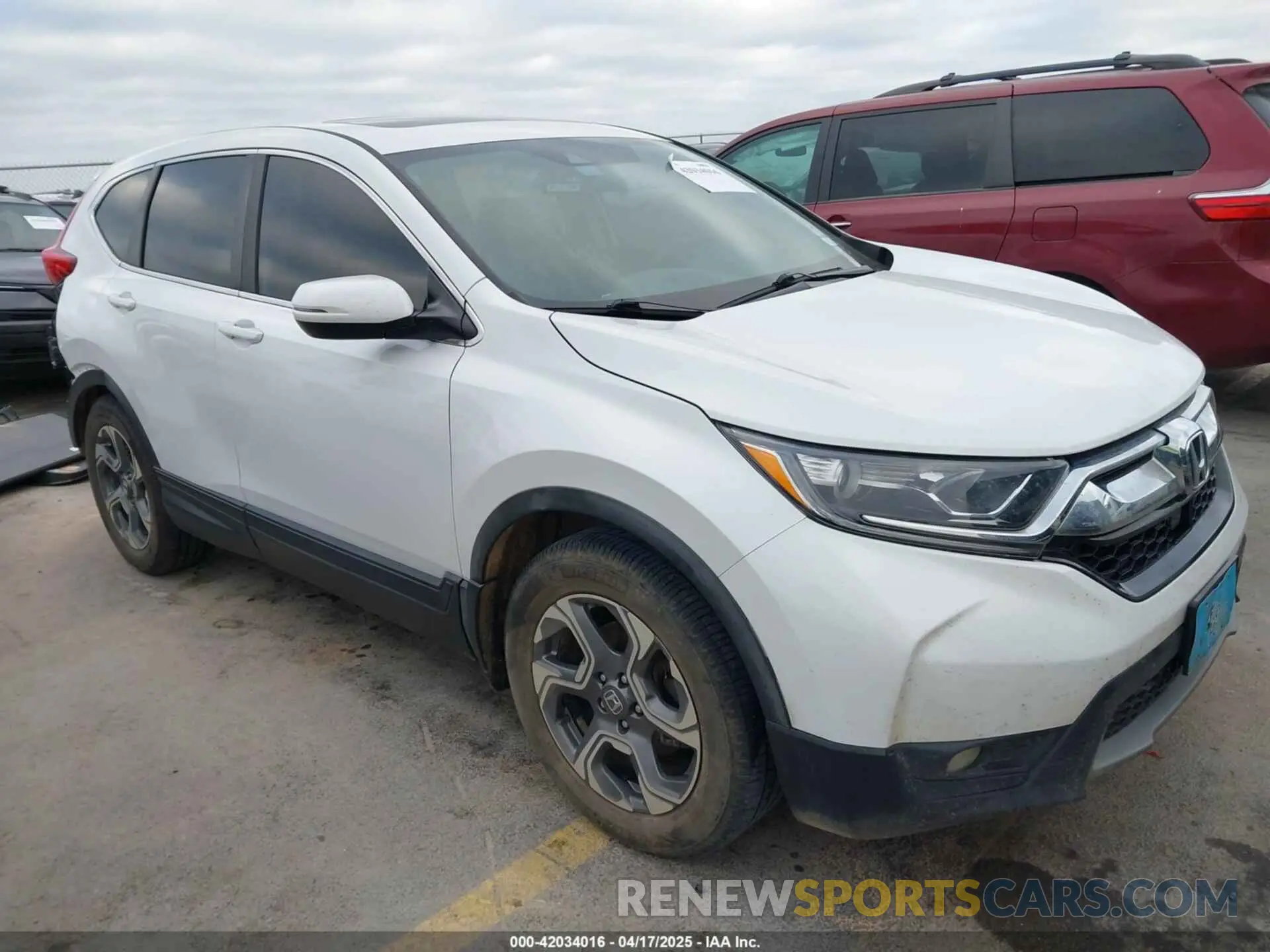 1 Photograph of a damaged car 5J6RW1H86KA008732 HONDA CR-V 2019