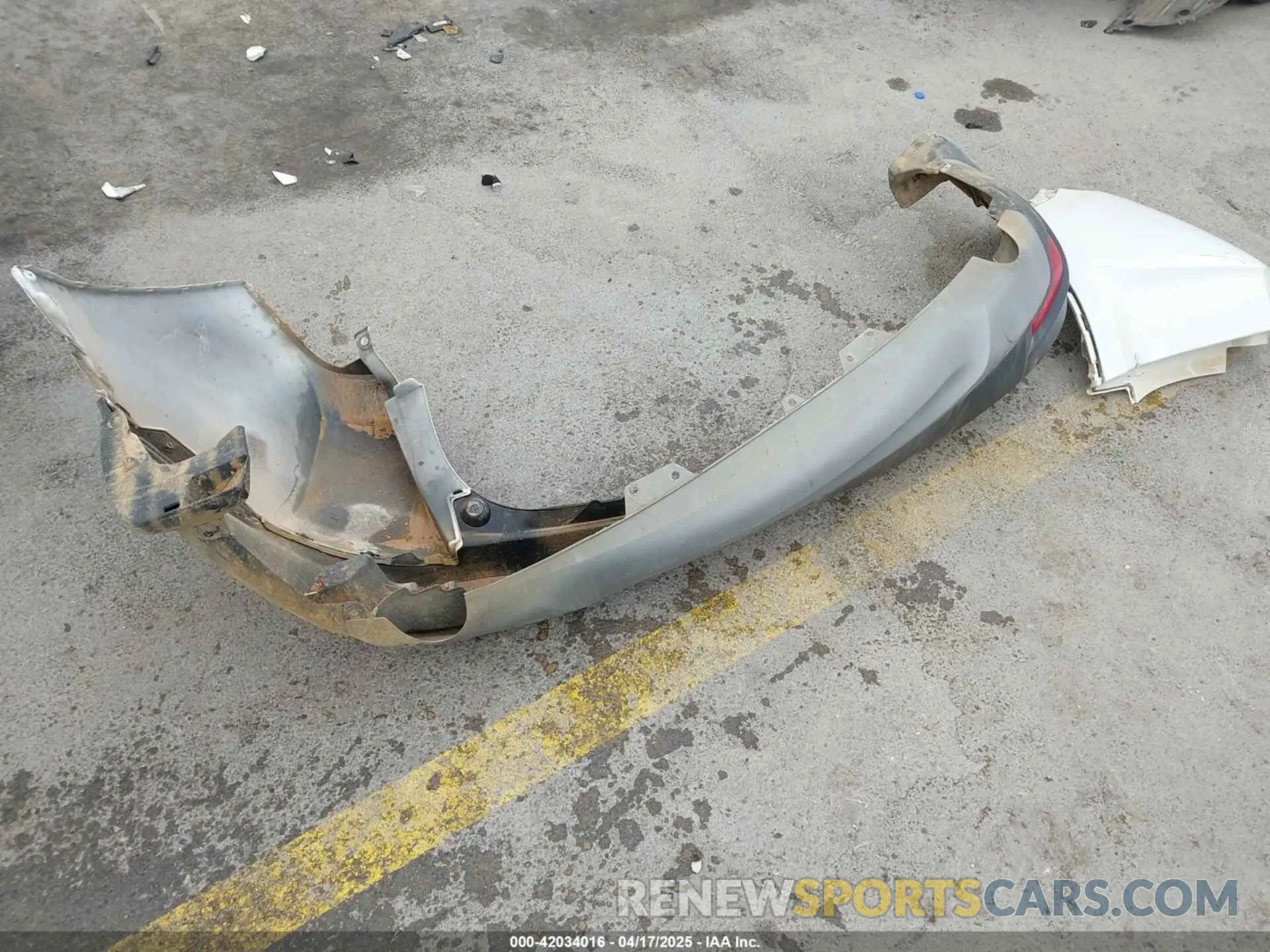 12 Photograph of a damaged car 5J6RW1H86KA008732 HONDA CR-V 2019