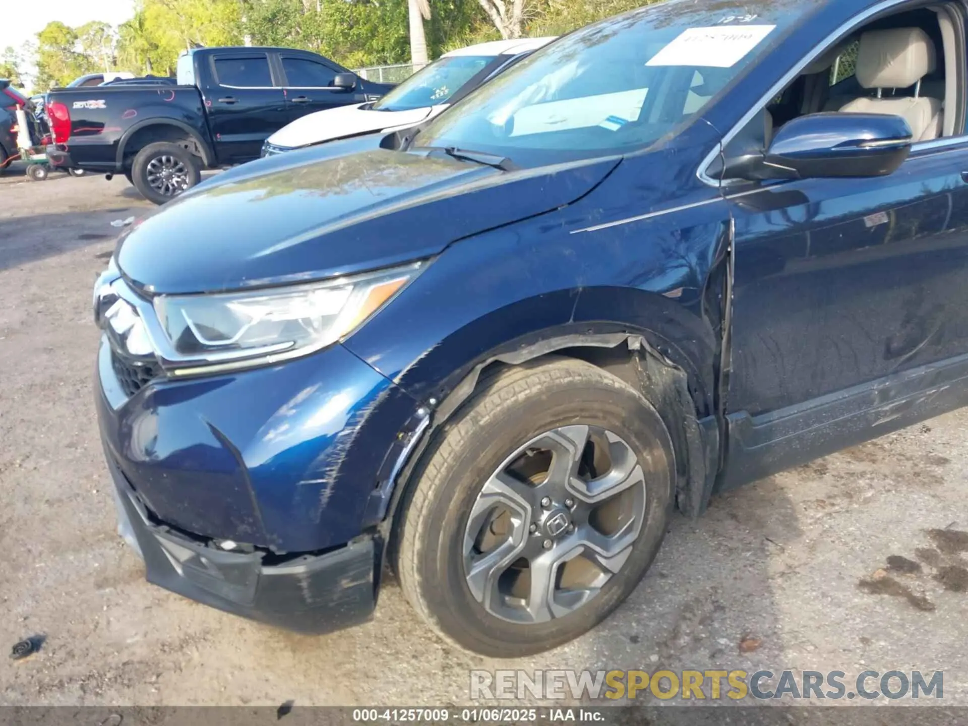 6 Photograph of a damaged car 5J6RW1H86KA039804 HONDA CR-V 2019