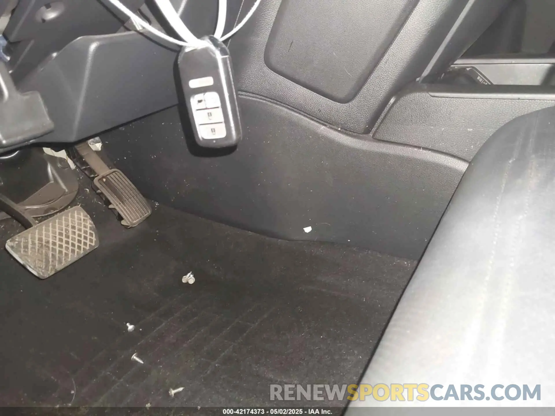 11 Photograph of a damaged car 5J6RW1H86KA045229 HONDA CR-V 2019