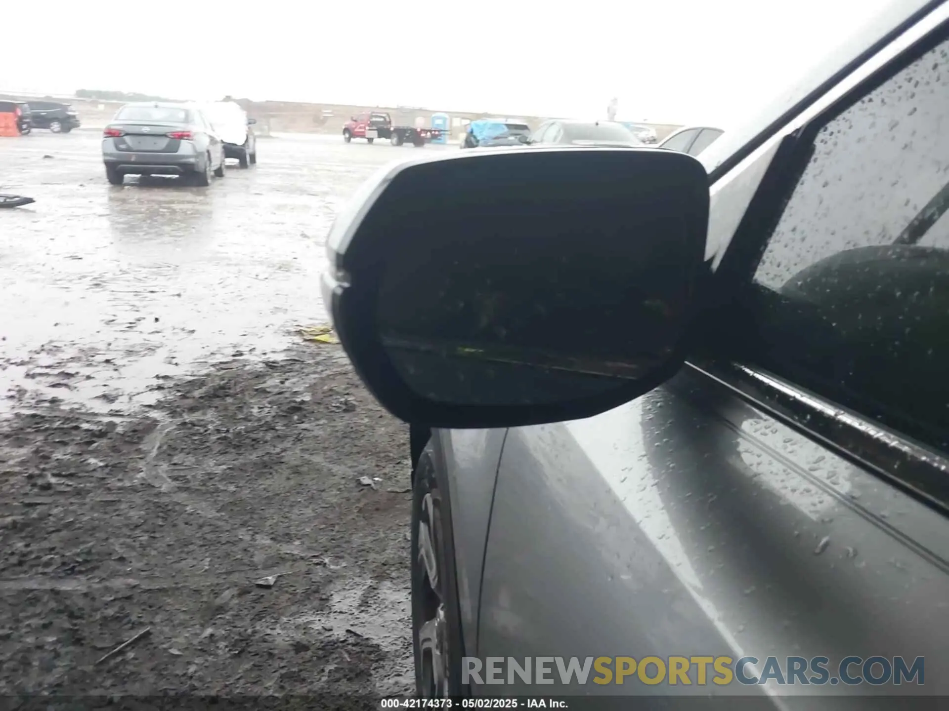 9 Photograph of a damaged car 5J6RW1H86KA045229 HONDA CR-V 2019