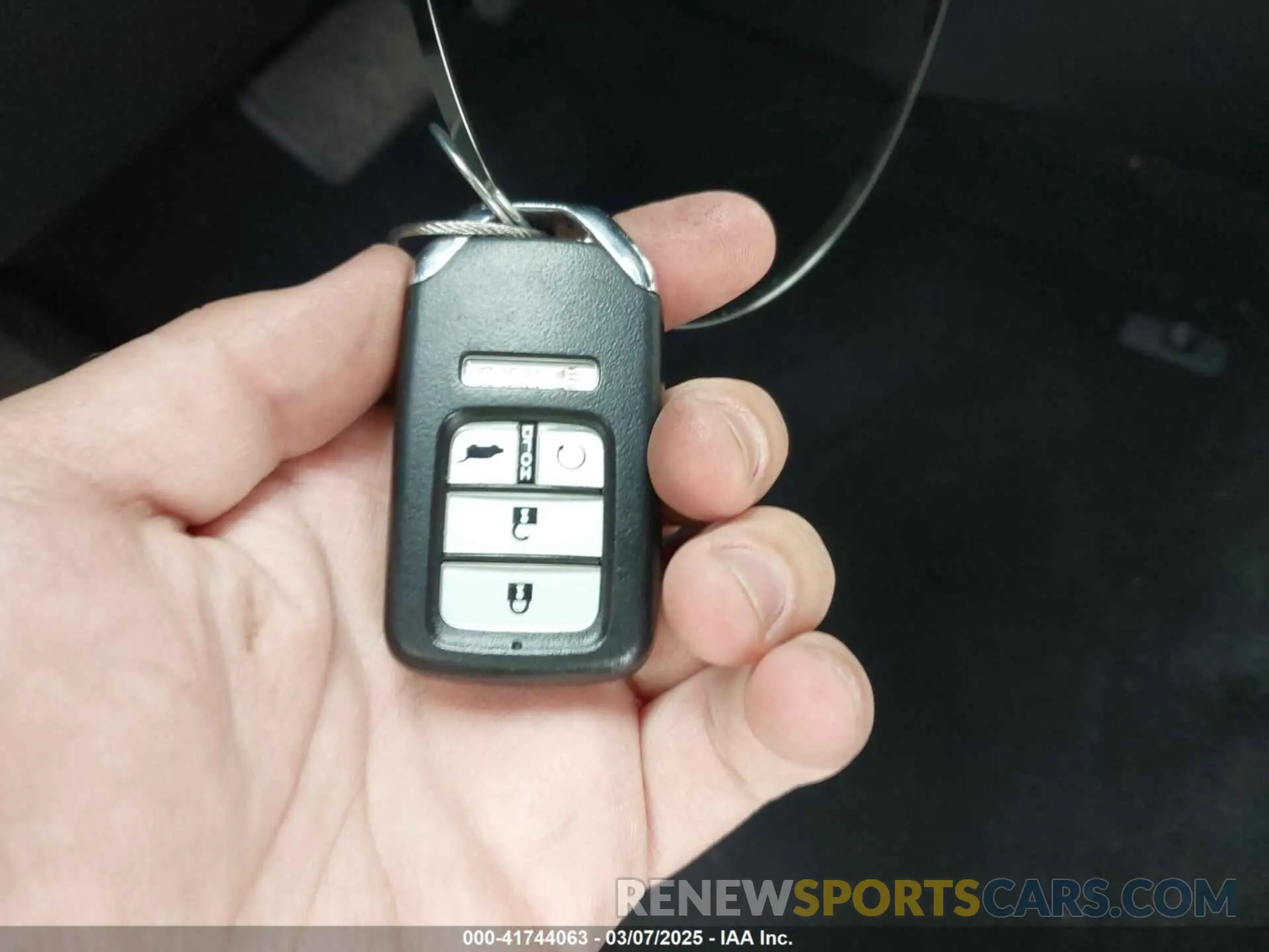 11 Photograph of a damaged car 5J6RW1H87KA026642 HONDA CR-V 2019