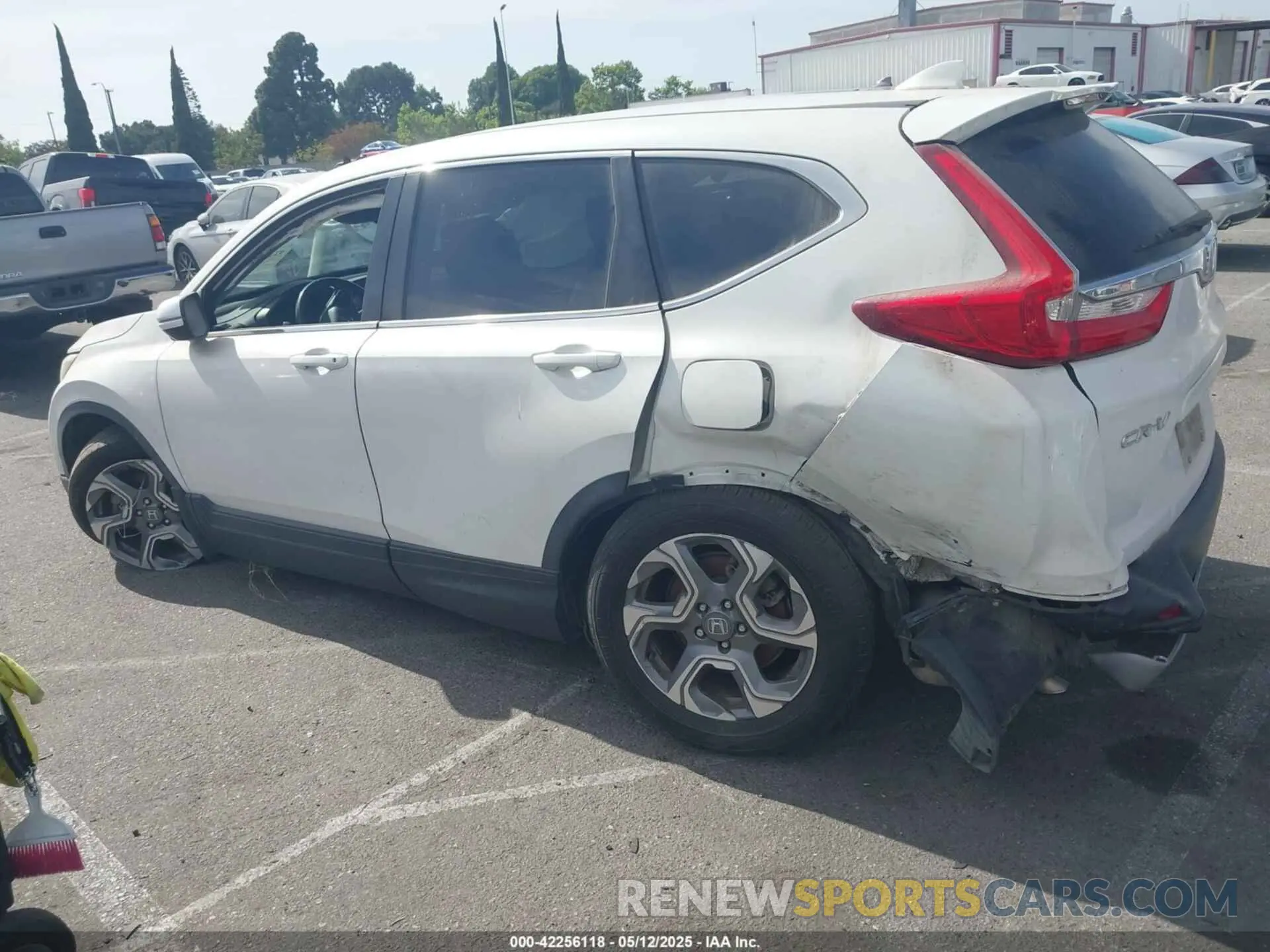 14 Photograph of a damaged car 5J6RW1H87KA048527 HONDA CR-V 2019