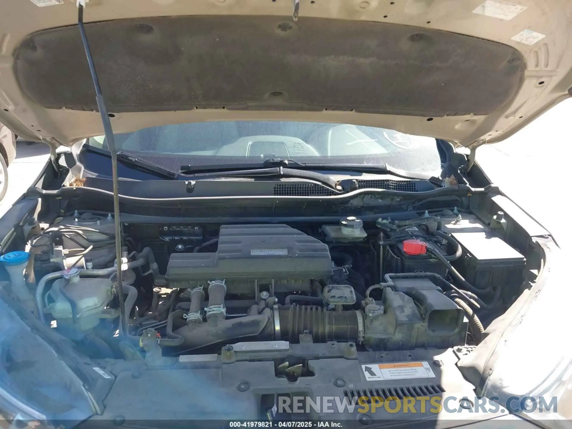 10 Photograph of a damaged car 5J6RW1H87KL005794 HONDA CR-V 2019
