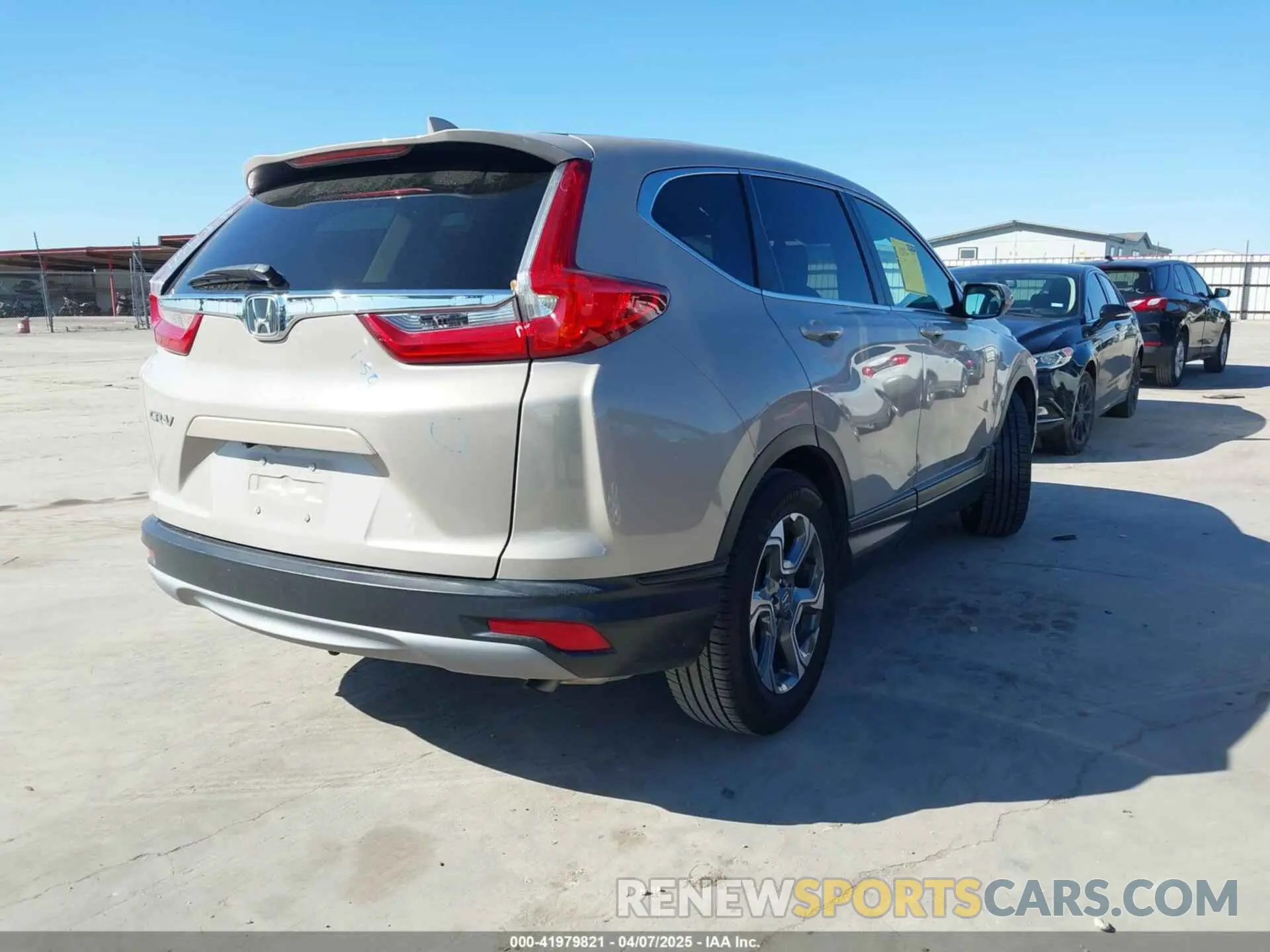 4 Photograph of a damaged car 5J6RW1H87KL005794 HONDA CR-V 2019