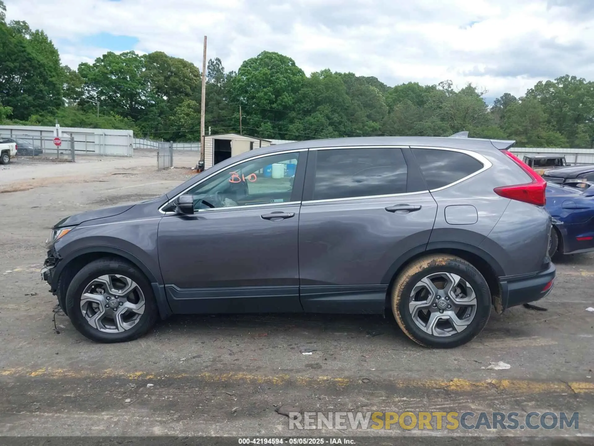 14 Photograph of a damaged car 5J6RW1H88KA027153 HONDA CR-V 2019