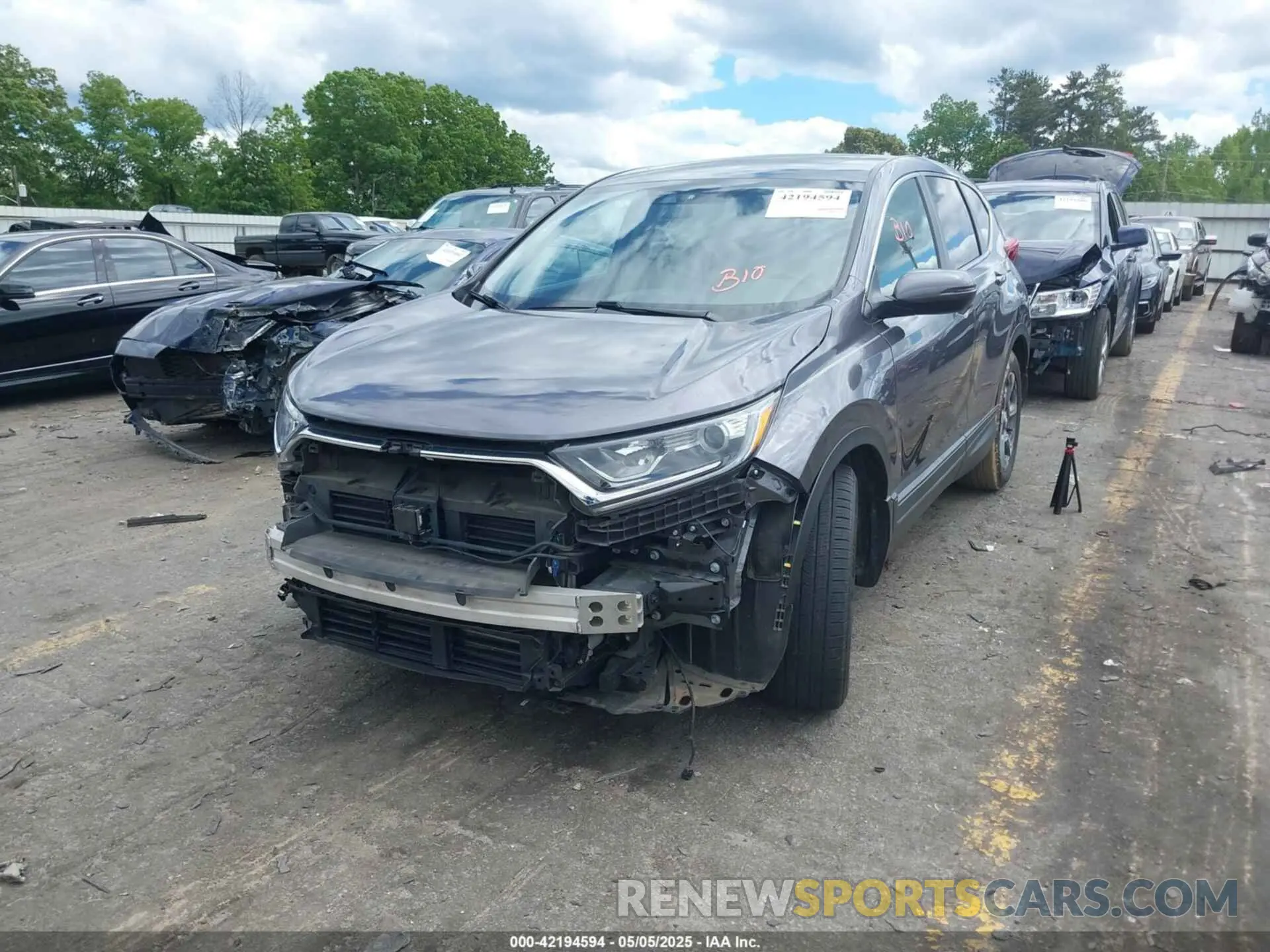 2 Photograph of a damaged car 5J6RW1H88KA027153 HONDA CR-V 2019
