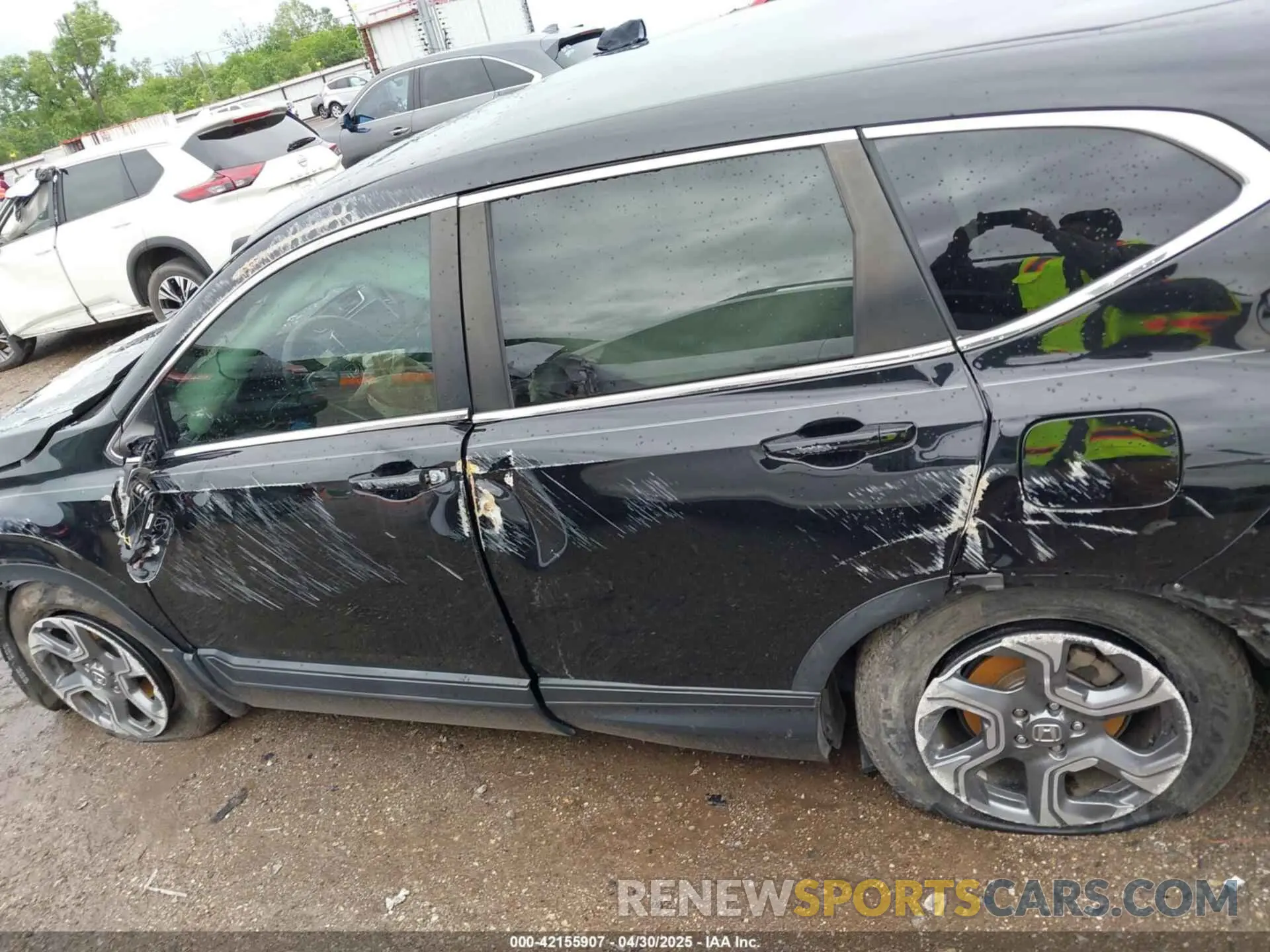 15 Photograph of a damaged car 5J6RW1H8XKA001475 HONDA CR-V 2019