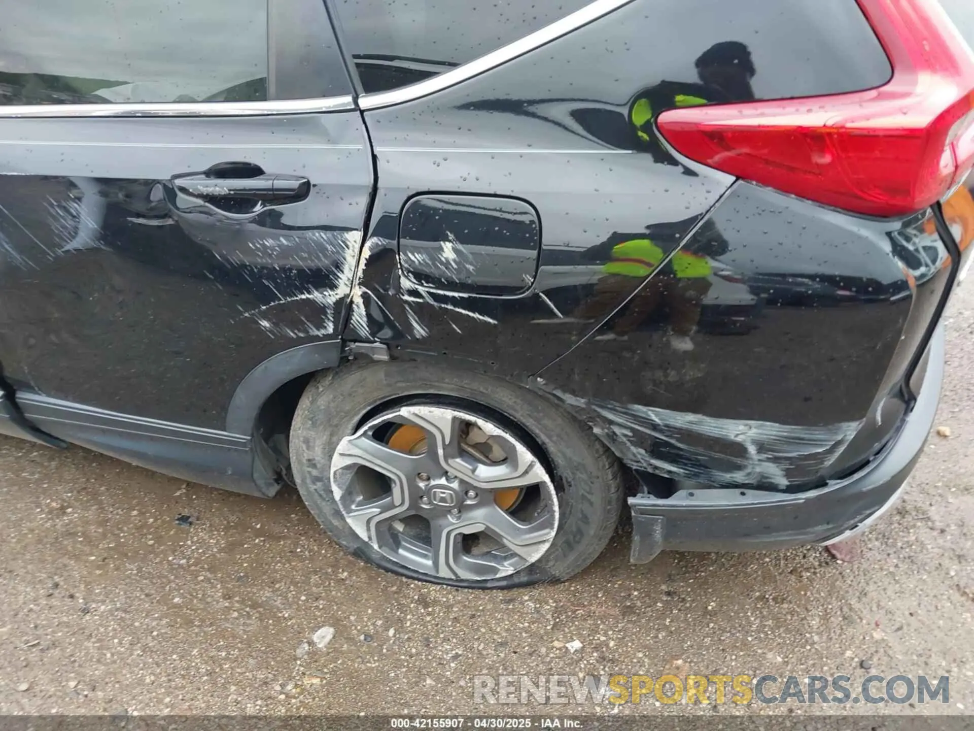 6 Photograph of a damaged car 5J6RW1H8XKA001475 HONDA CR-V 2019