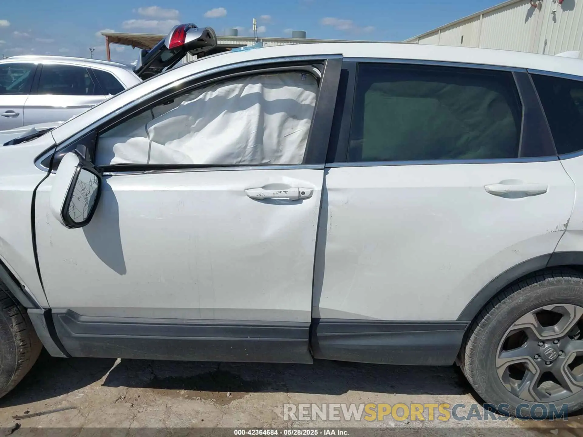 13 Photograph of a damaged car 5J6RW1H8XKA031320 HONDA CR-V 2019