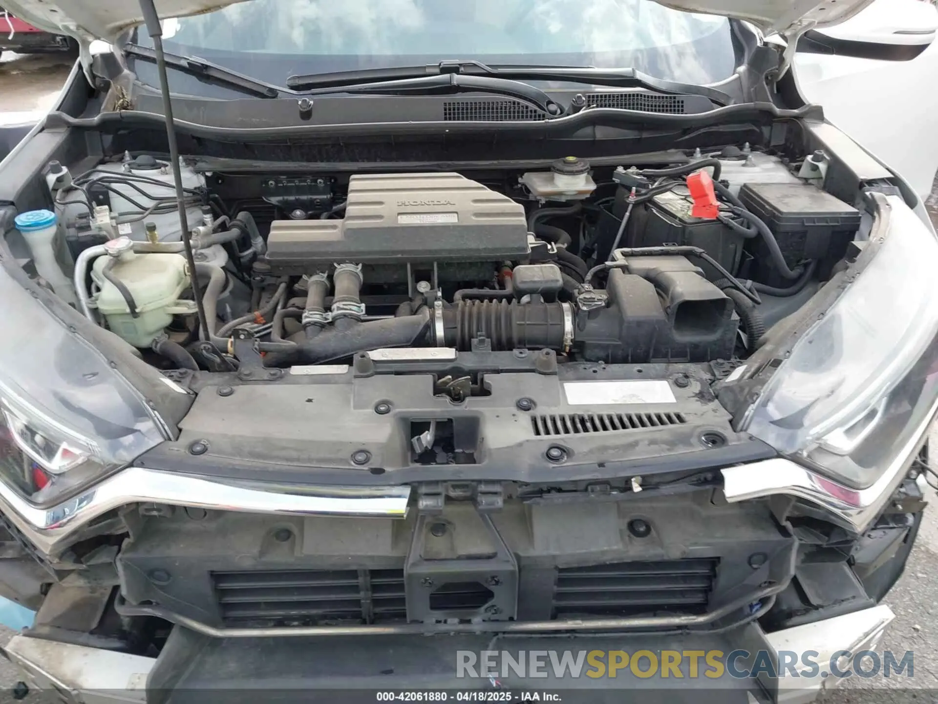 10 Photograph of a damaged car 5J6RW2H50KA004428 HONDA CR-V 2019