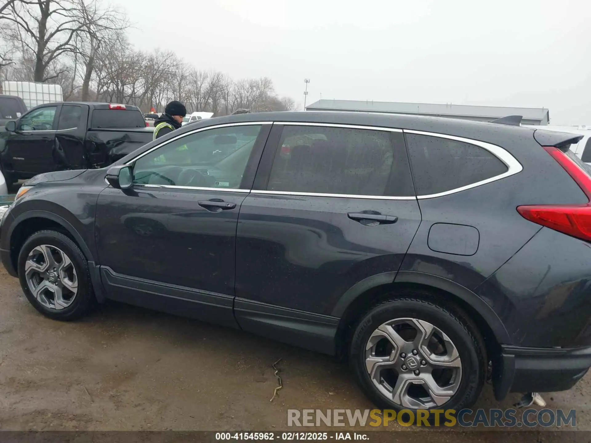14 Photograph of a damaged car 5J6RW2H50KA011430 HONDA CR-V 2019