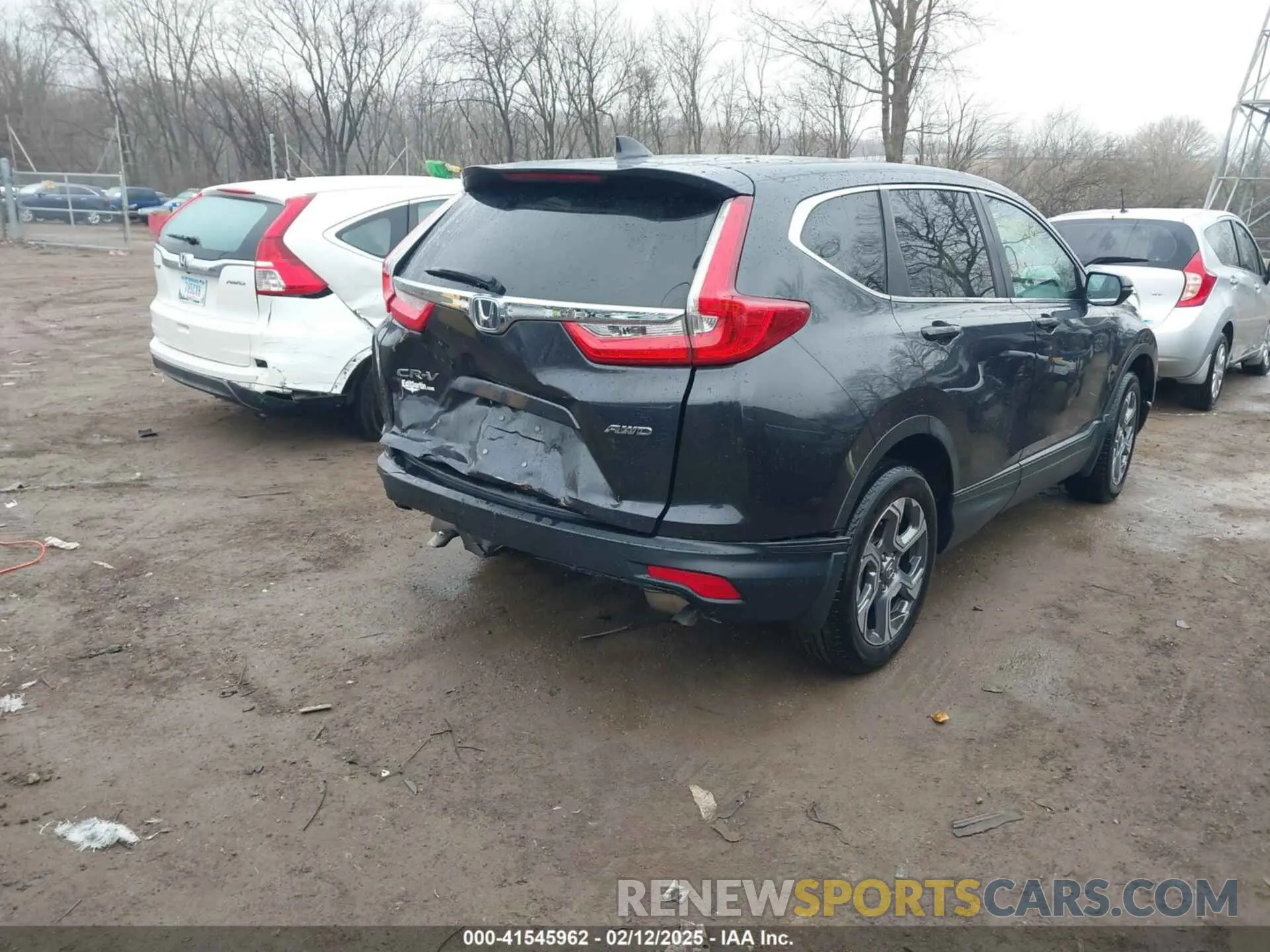 4 Photograph of a damaged car 5J6RW2H50KA011430 HONDA CR-V 2019