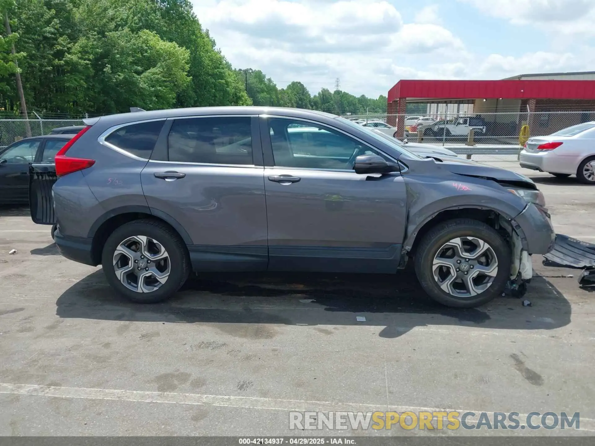 14 Photograph of a damaged car 5J6RW2H51KL007925 HONDA CR-V 2019