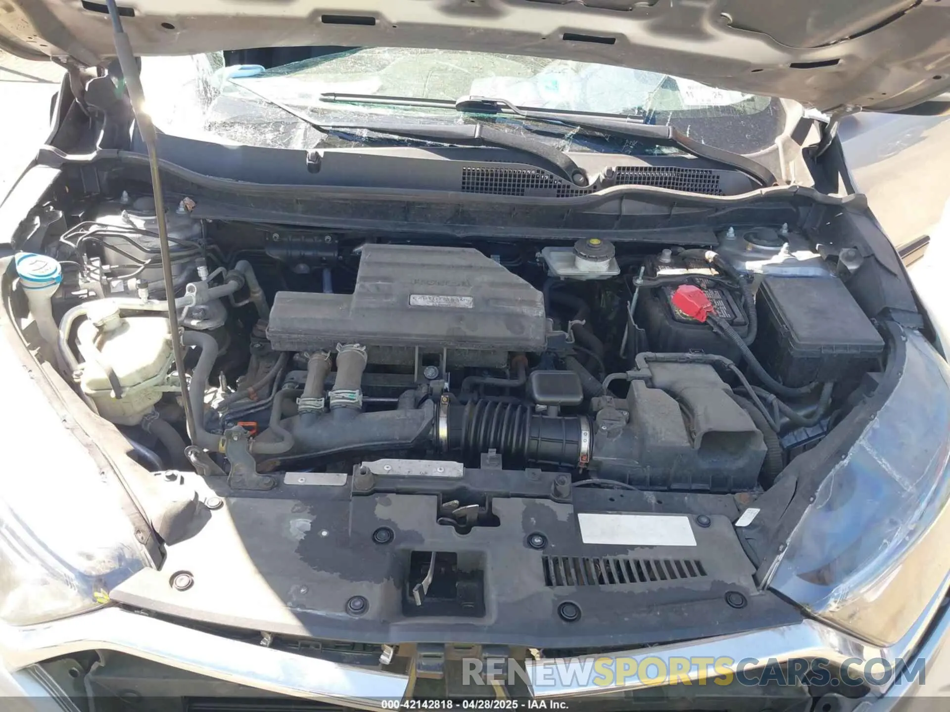 10 Photograph of a damaged car 5J6RW2H51KL033747 HONDA CR-V 2019