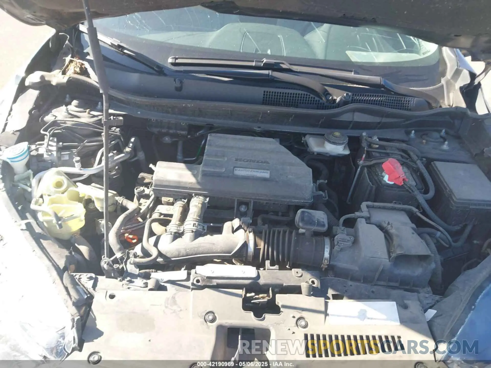 10 Photograph of a damaged car 5J6RW2H52KA005029 HONDA CR-V 2019