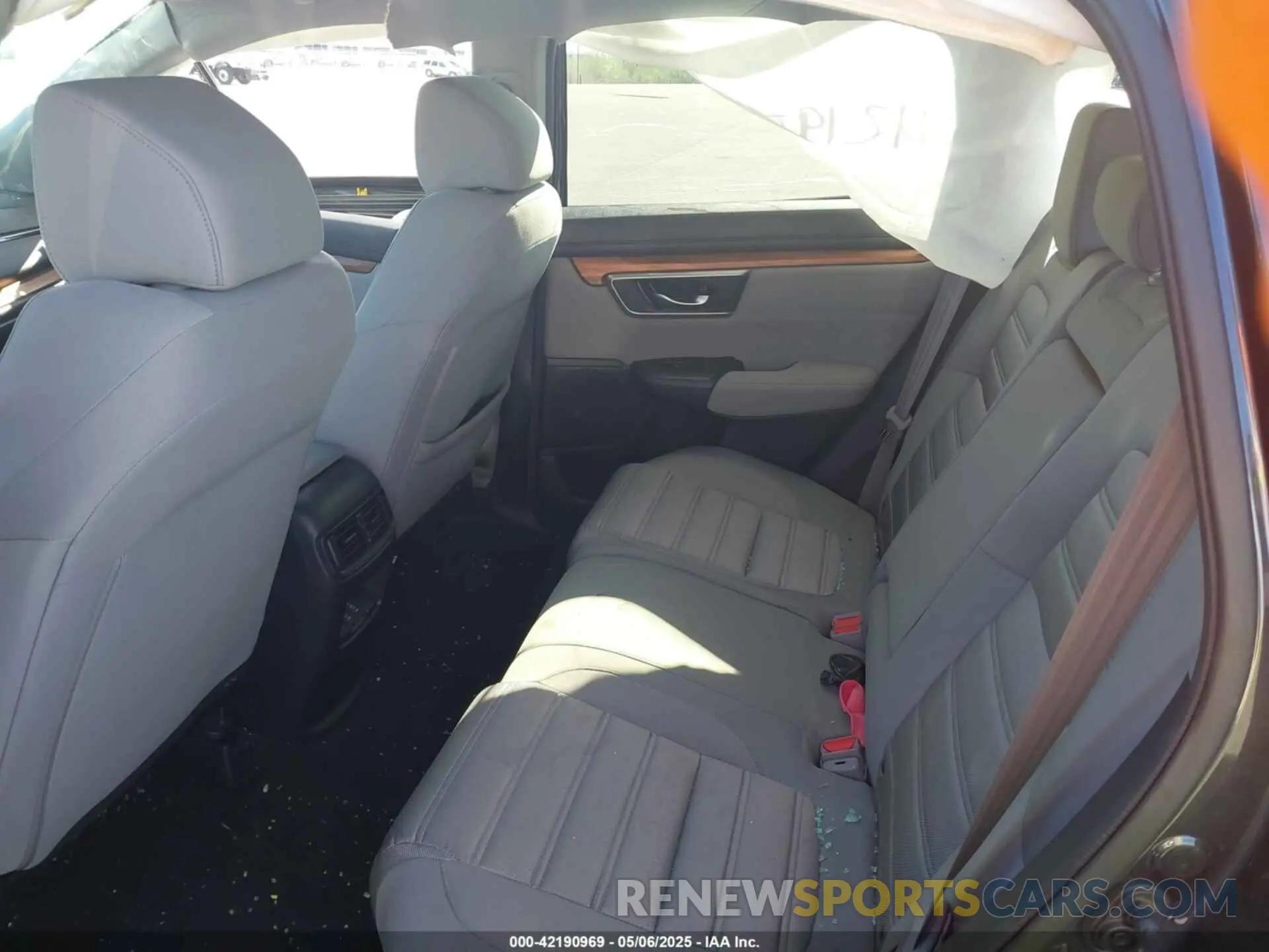 8 Photograph of a damaged car 5J6RW2H52KA005029 HONDA CR-V 2019