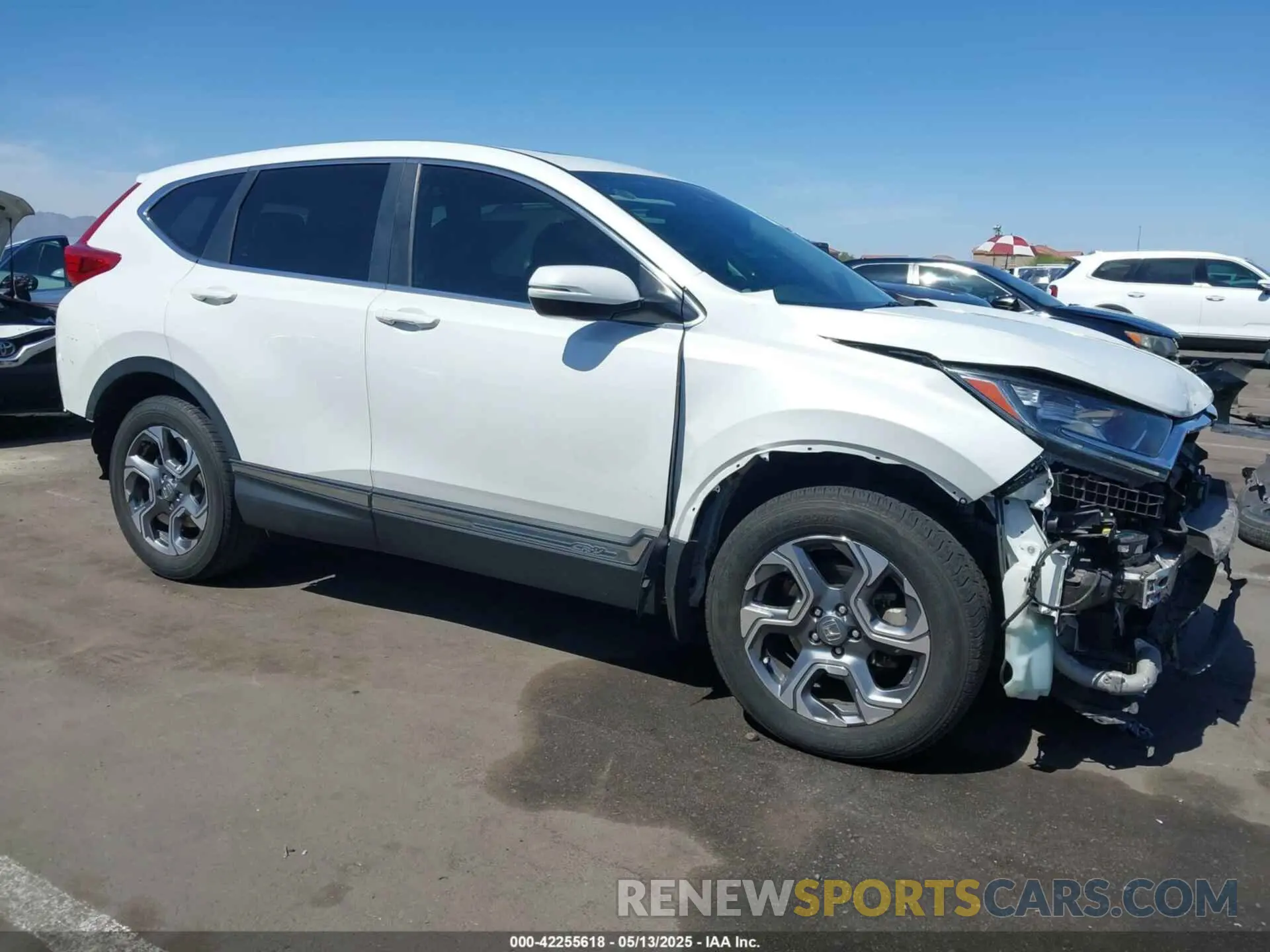 1 Photograph of a damaged car 5J6RW2H52KL012177 HONDA CR-V 2019