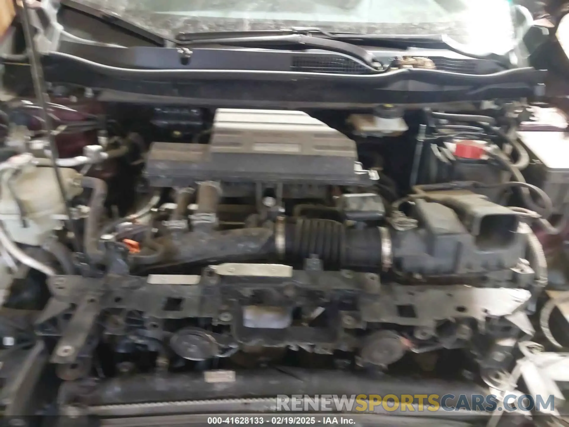 10 Photograph of a damaged car 5J6RW2H52KL021297 HONDA CR-V 2019