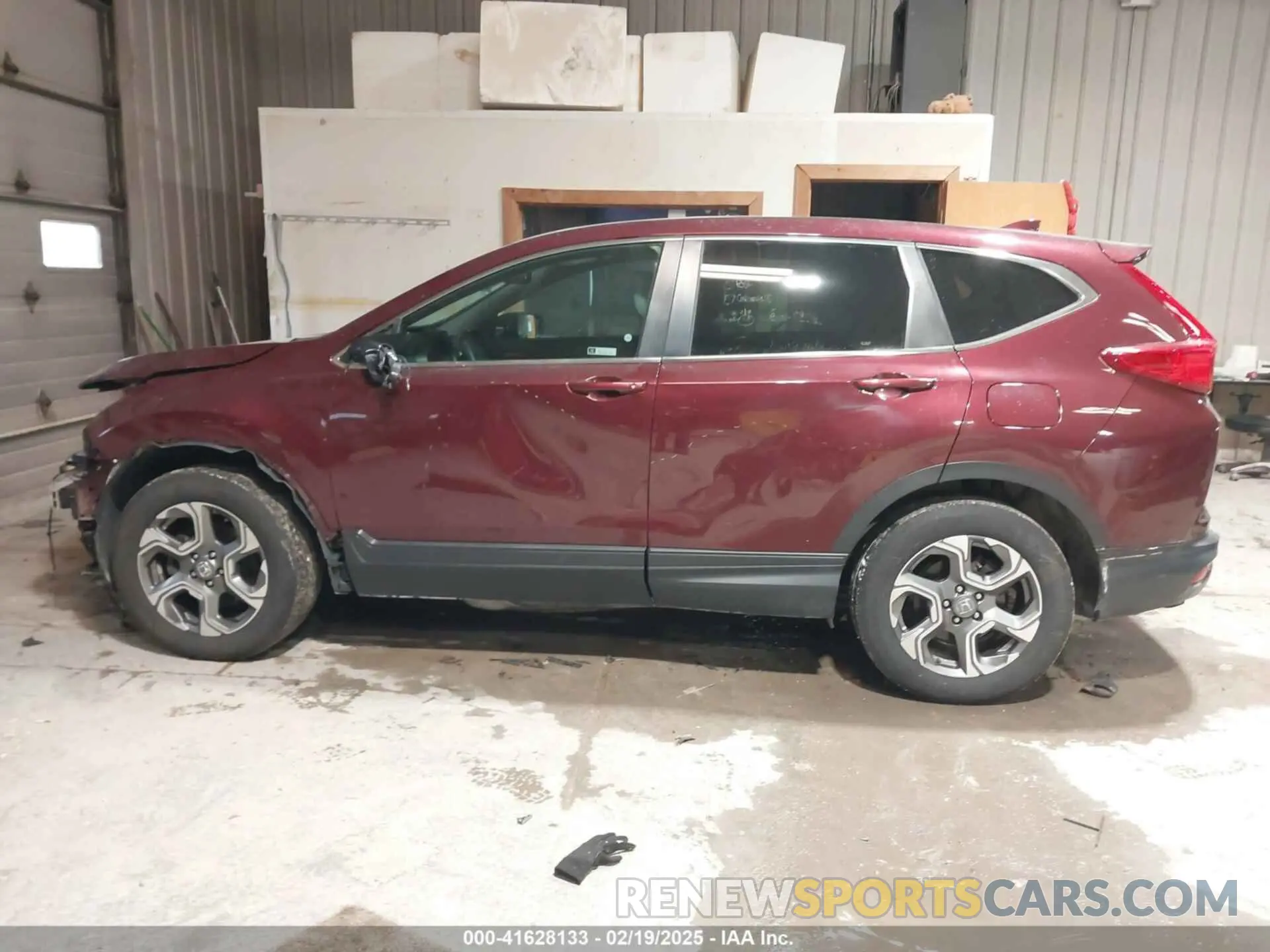 14 Photograph of a damaged car 5J6RW2H52KL021297 HONDA CR-V 2019