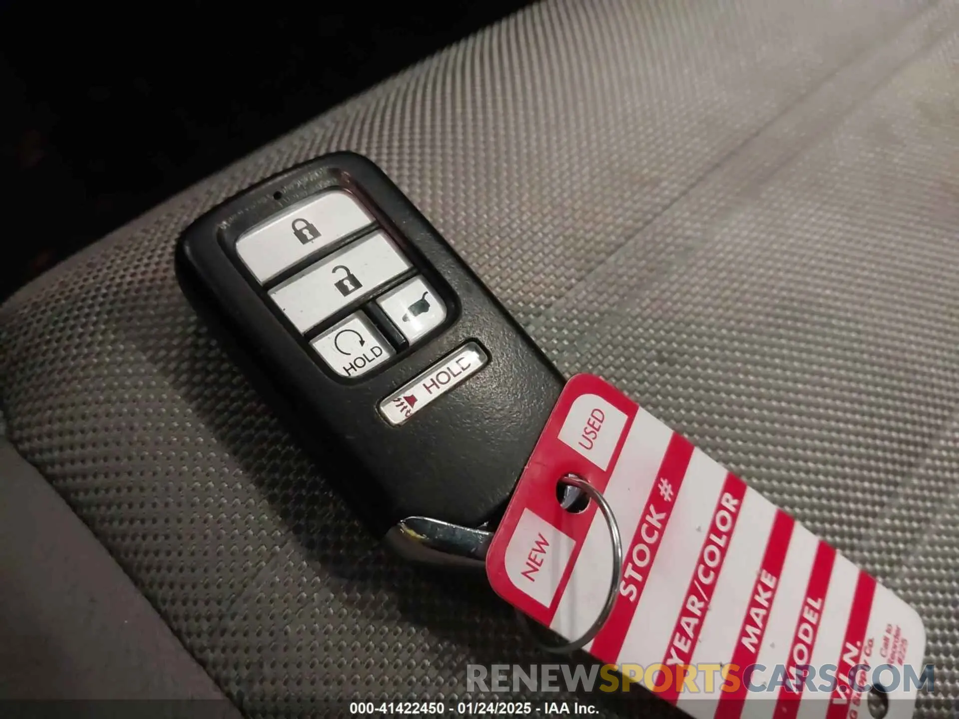 11 Photograph of a damaged car 5J6RW2H53KL007733 HONDA CR-V 2019