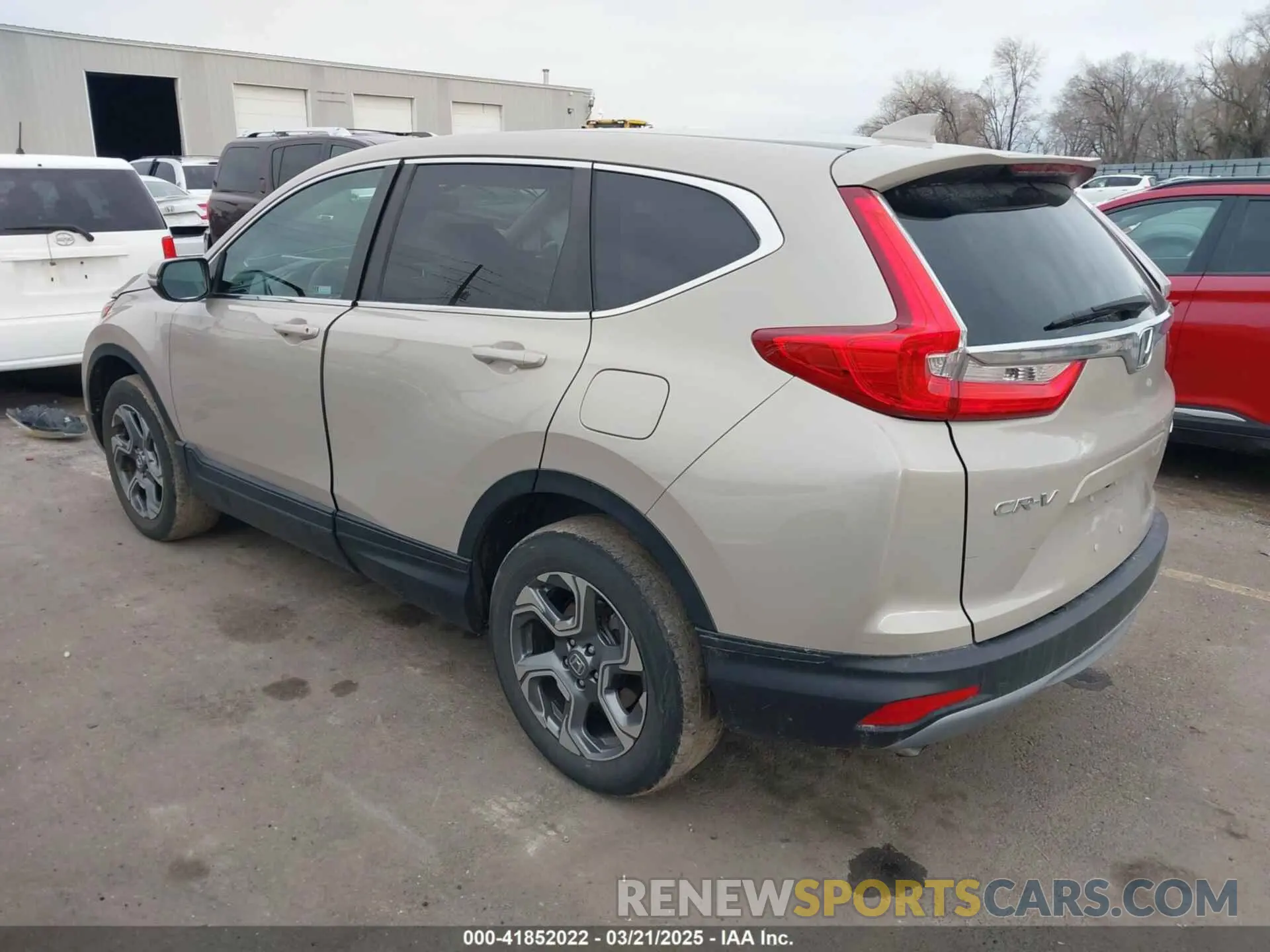 3 Photograph of a damaged car 5J6RW2H53KL019509 HONDA CR-V 2019