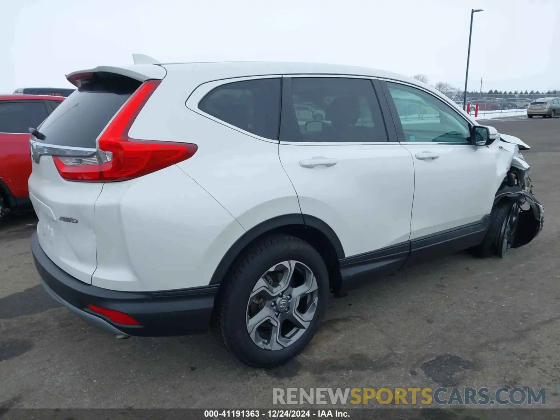 4 Photograph of a damaged car 5J6RW2H54KL015789 HONDA CR-V 2019