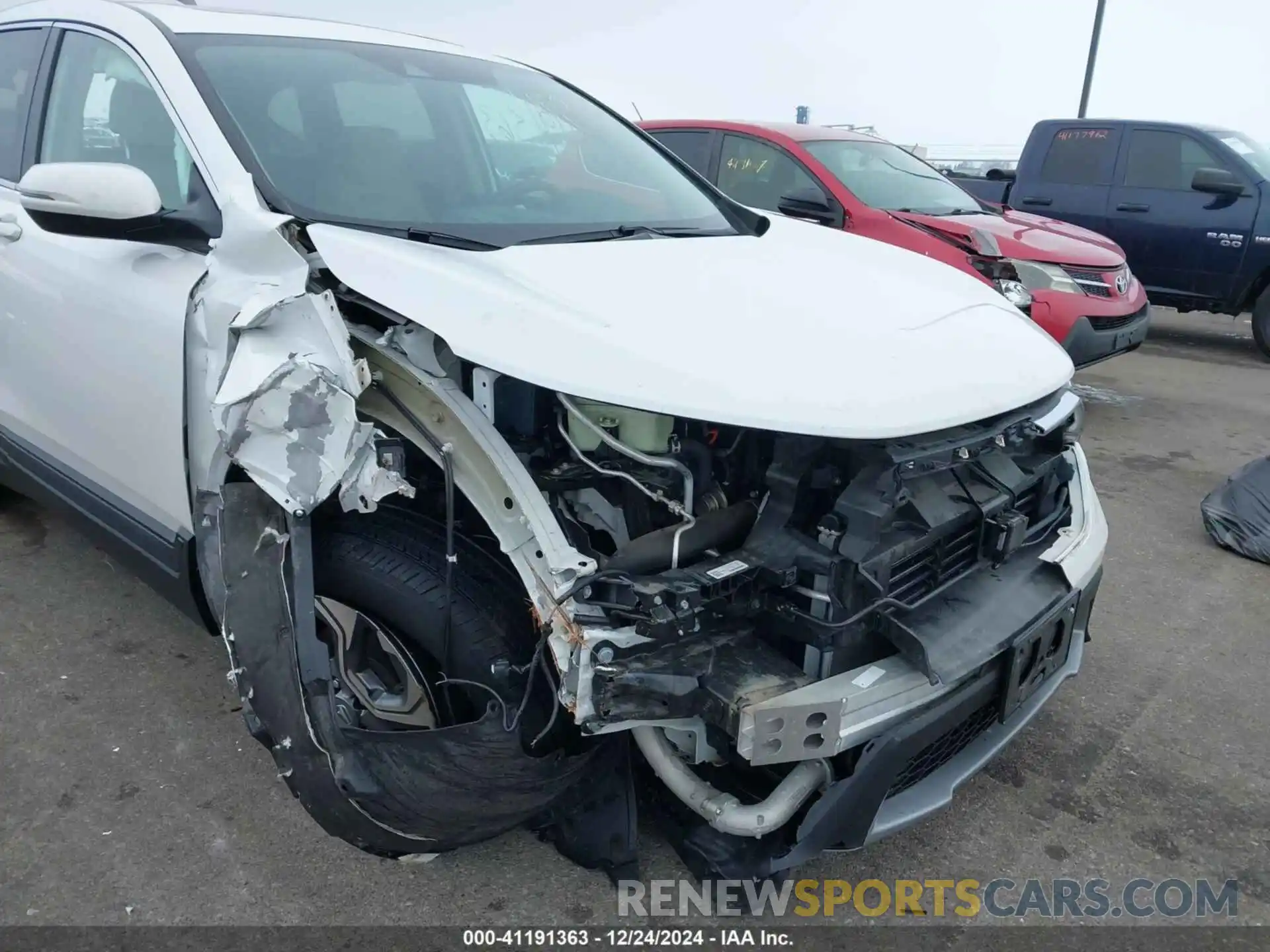 6 Photograph of a damaged car 5J6RW2H54KL015789 HONDA CR-V 2019