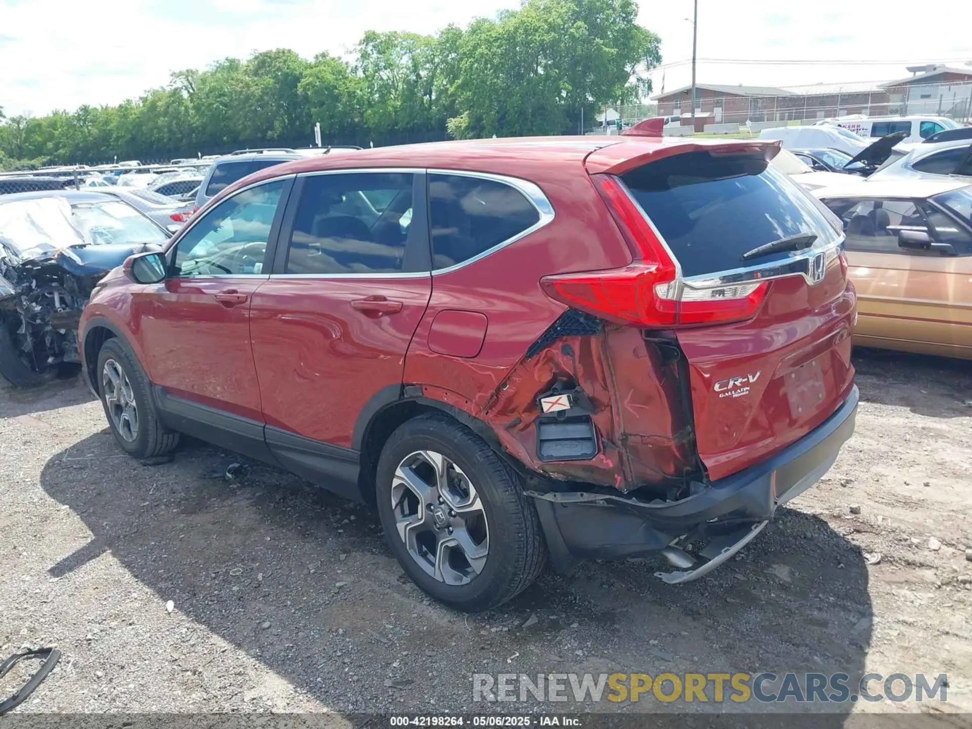 3 Photograph of a damaged car 5J6RW2H54KL017235 HONDA CR-V 2019