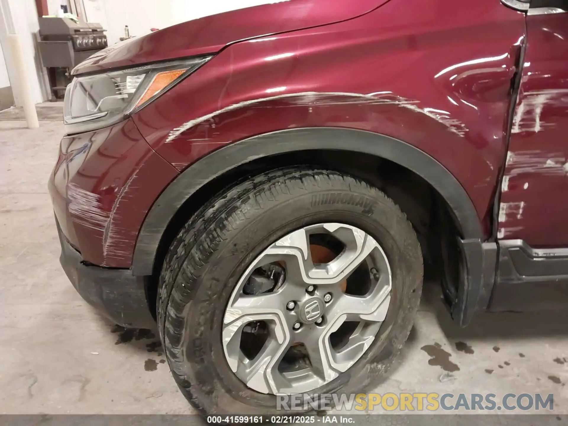 17 Photograph of a damaged car 5J6RW2H55KL021343 HONDA CR-V 2019