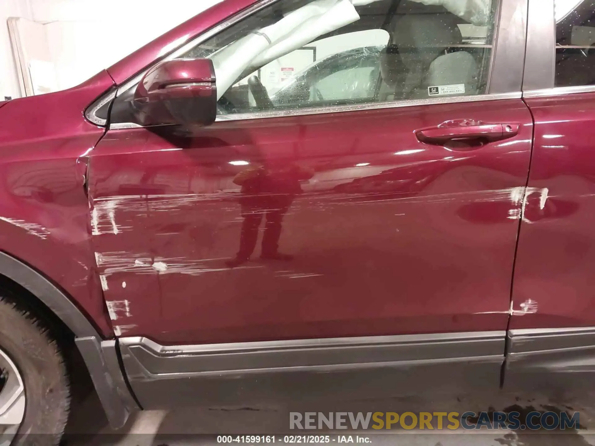 18 Photograph of a damaged car 5J6RW2H55KL021343 HONDA CR-V 2019