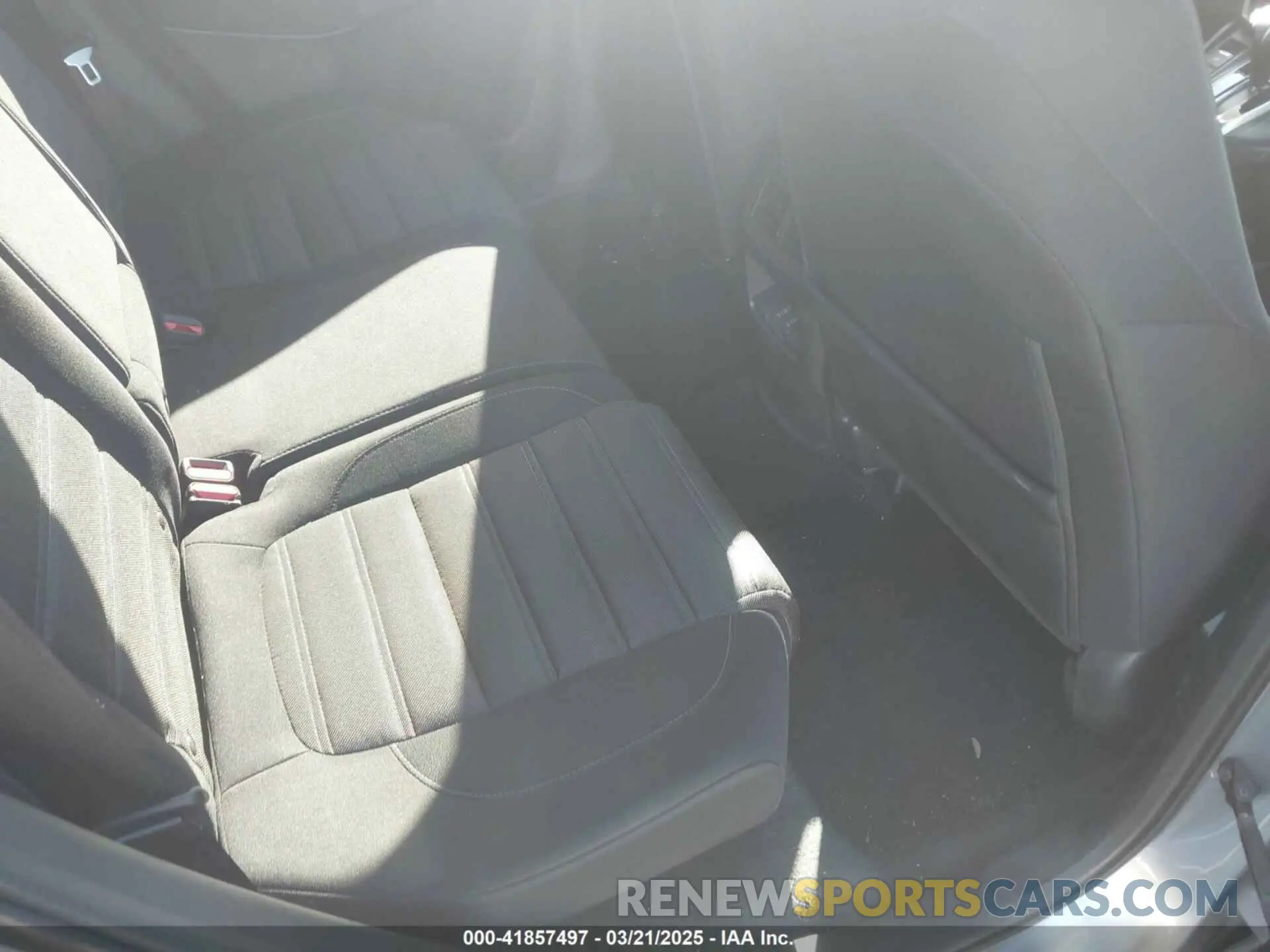 8 Photograph of a damaged car 5J6RW2H56KA020441 HONDA CR-V 2019