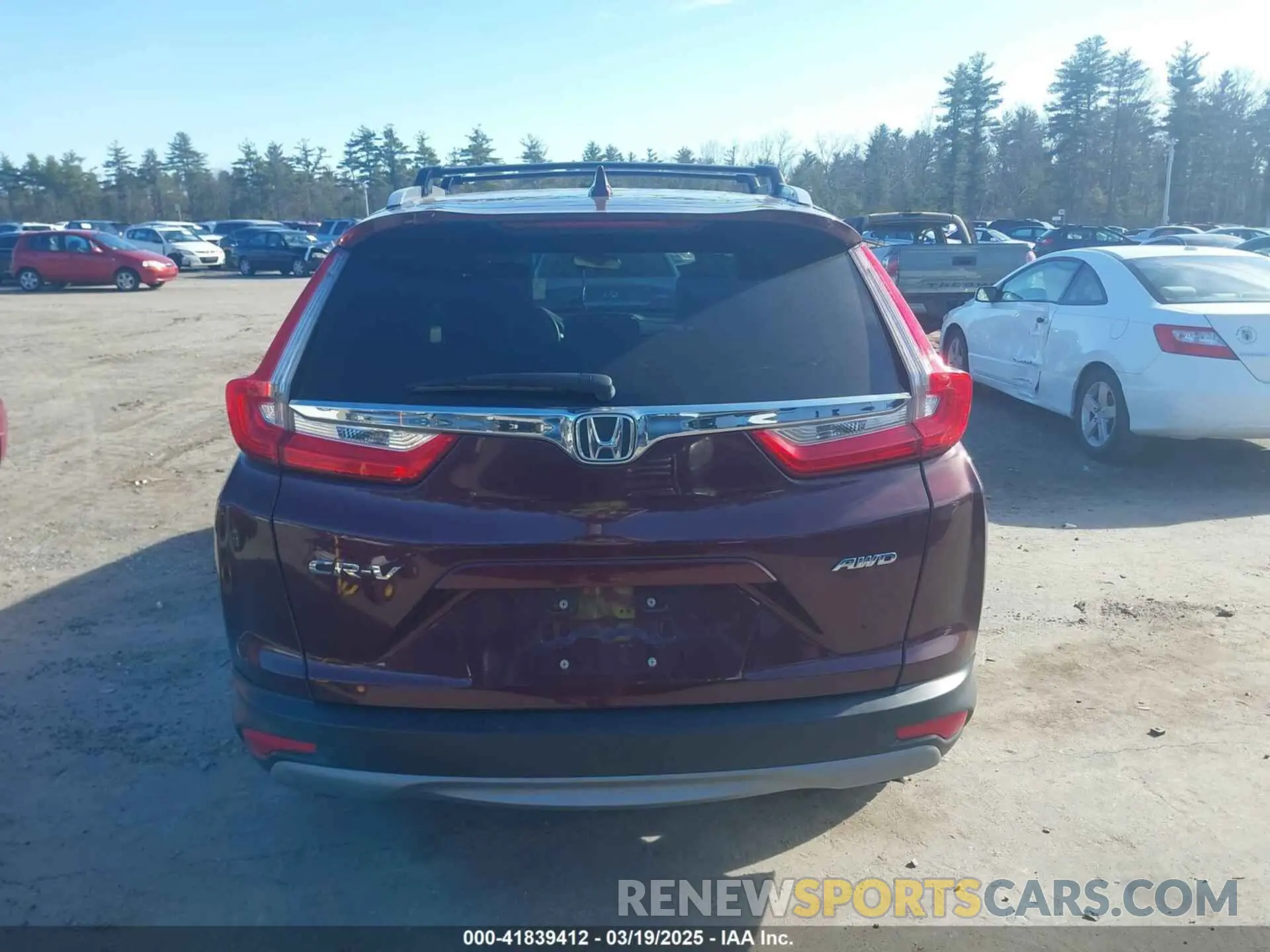 17 Photograph of a damaged car 5J6RW2H56KL009251 HONDA CR-V 2019