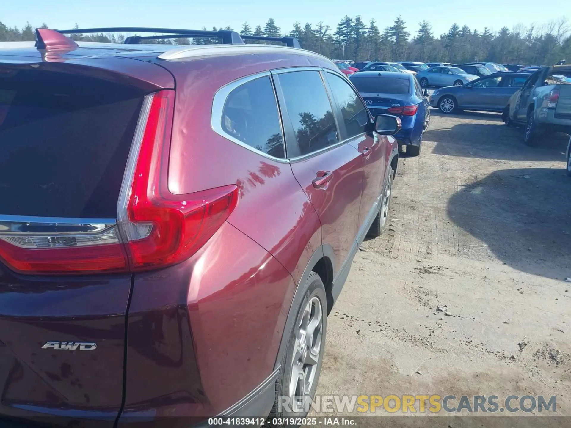 18 Photograph of a damaged car 5J6RW2H56KL009251 HONDA CR-V 2019