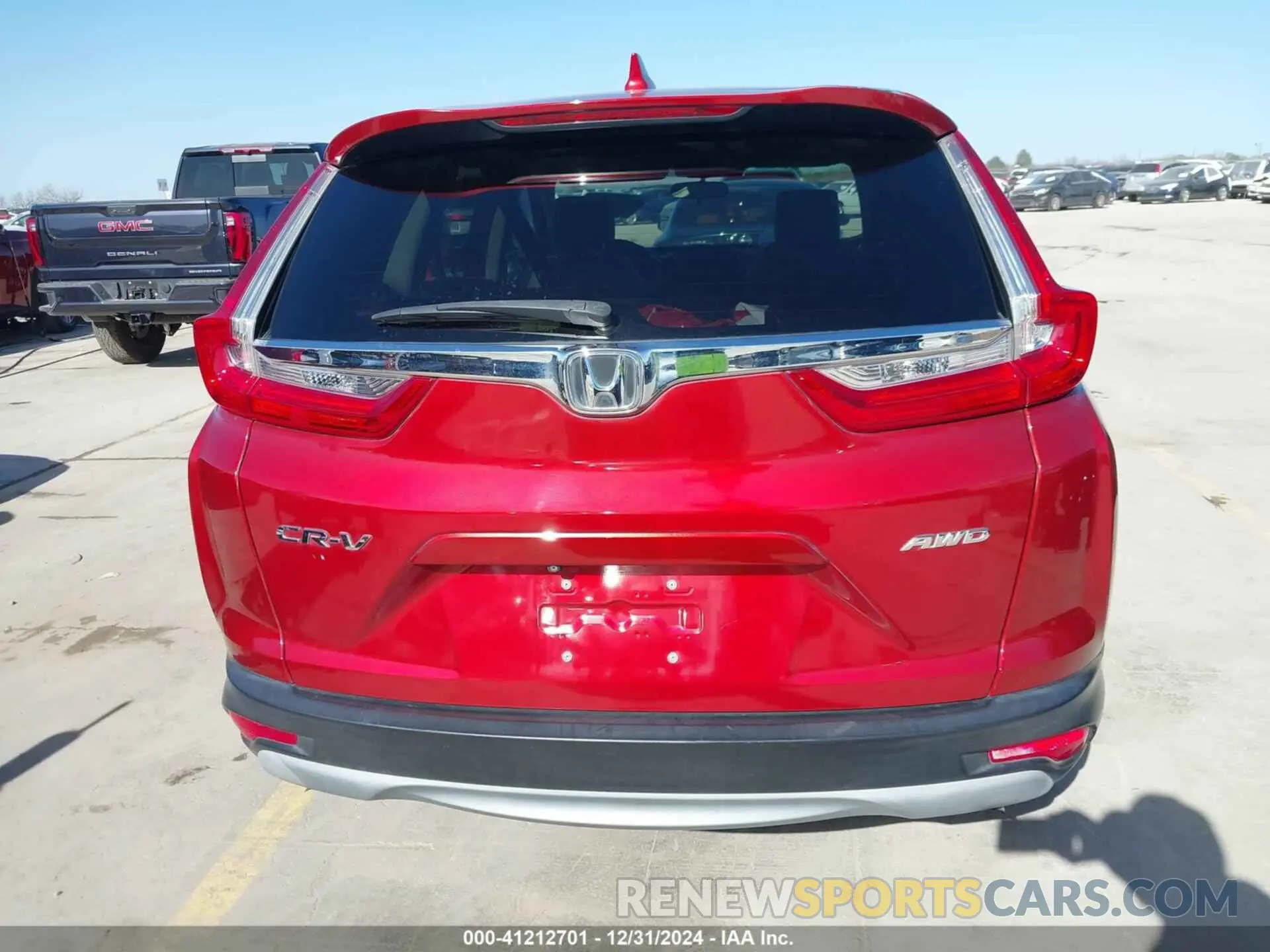 17 Photograph of a damaged car 5J6RW2H57KL008089 HONDA CR-V 2019