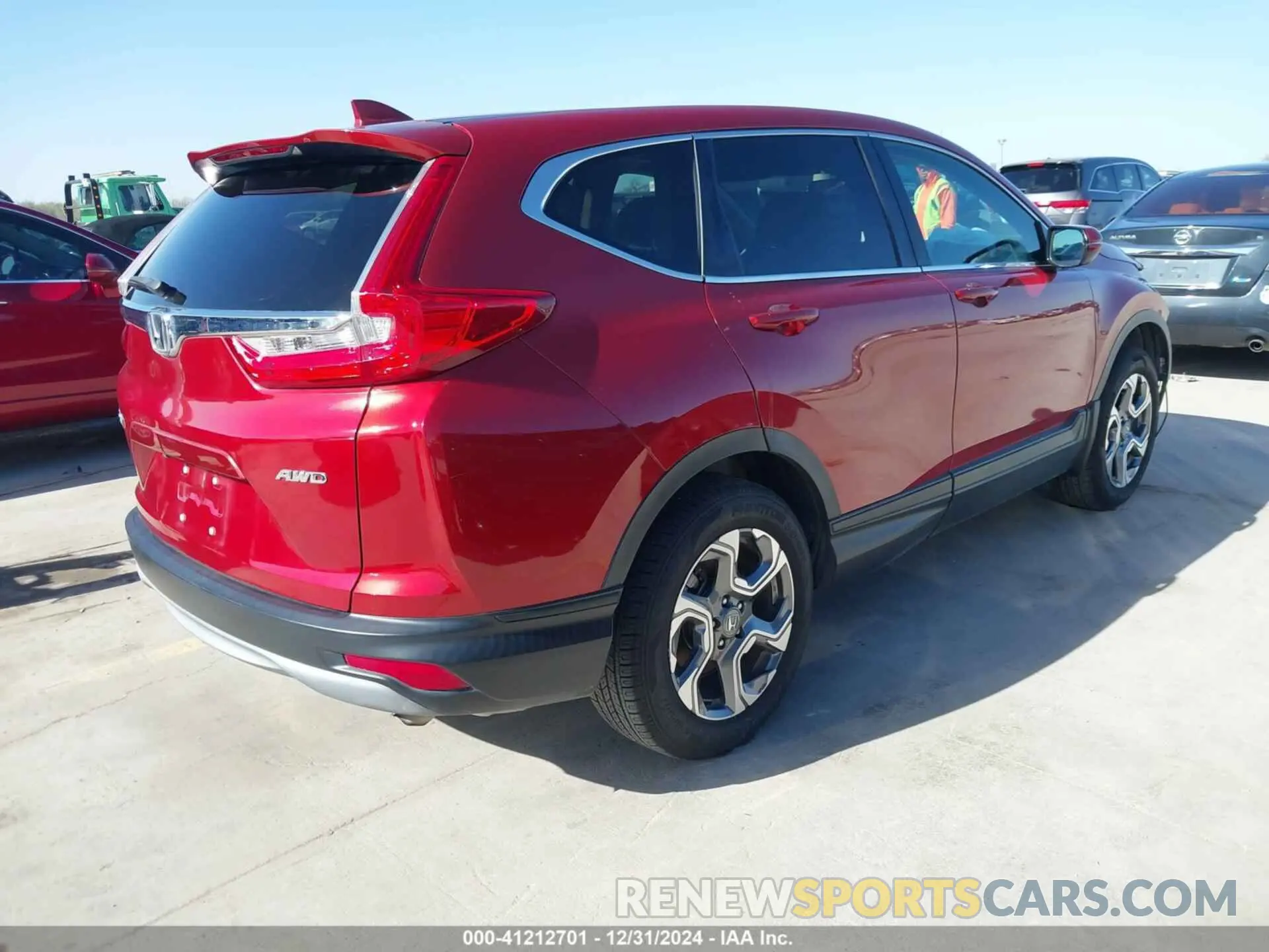 4 Photograph of a damaged car 5J6RW2H57KL008089 HONDA CR-V 2019
