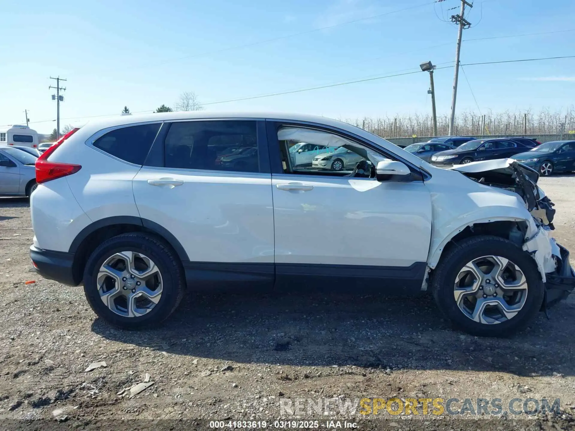 13 Photograph of a damaged car 5J6RW2H57KL030092 HONDA CR-V 2019
