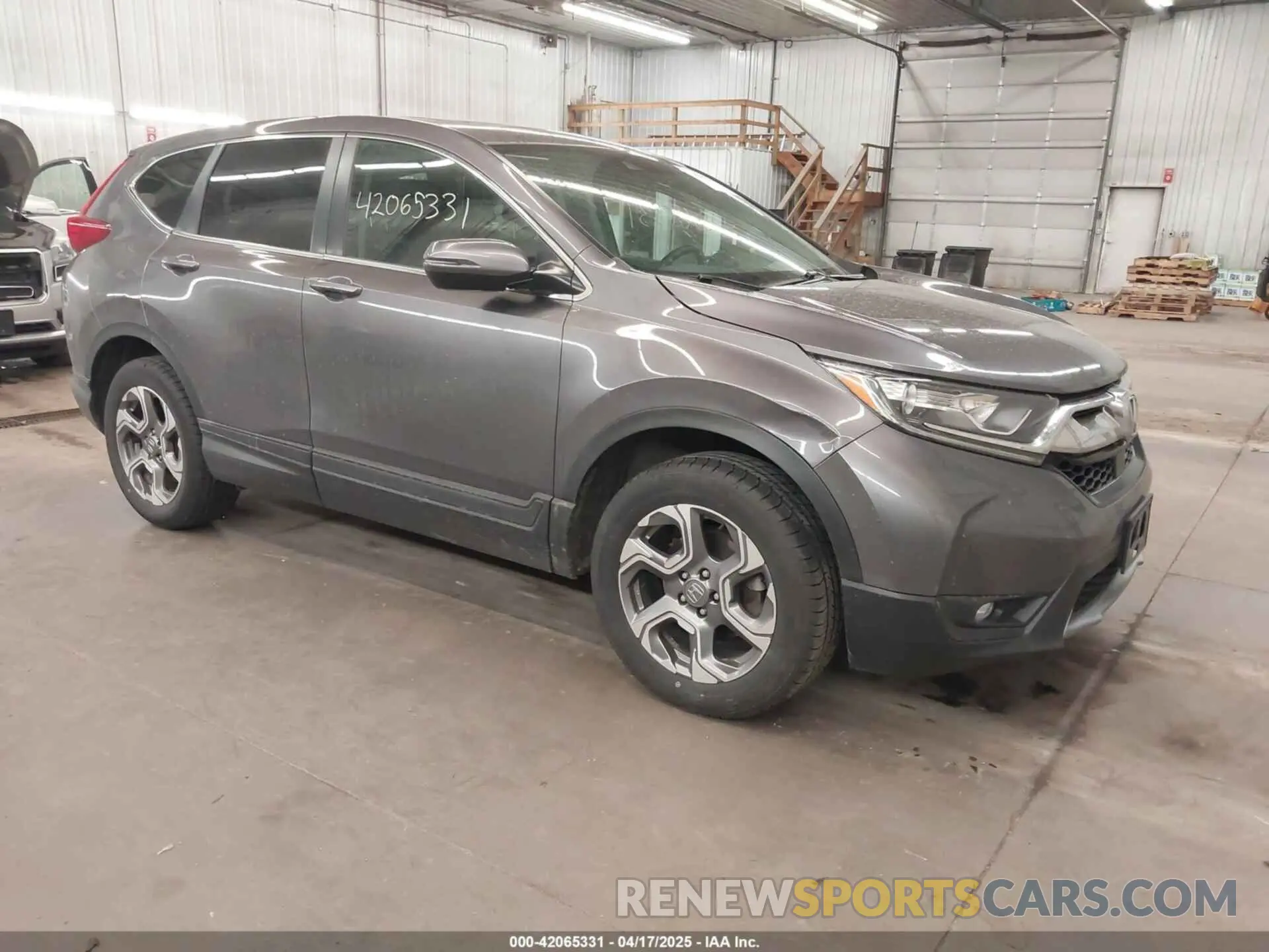 1 Photograph of a damaged car 5J6RW2H81KA020180 HONDA CR-V 2019
