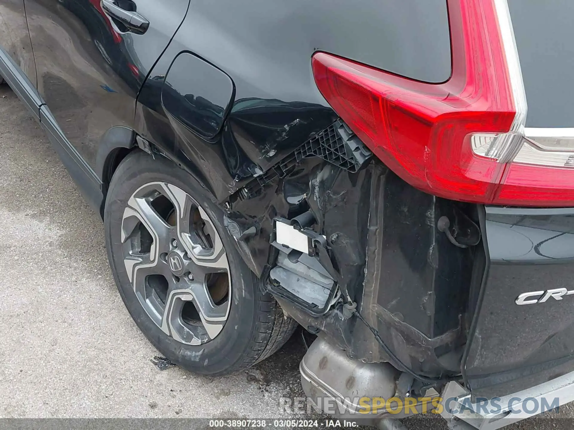 6 Photograph of a damaged car 5J6RW2H81KL023875 HONDA CR-V 2019
