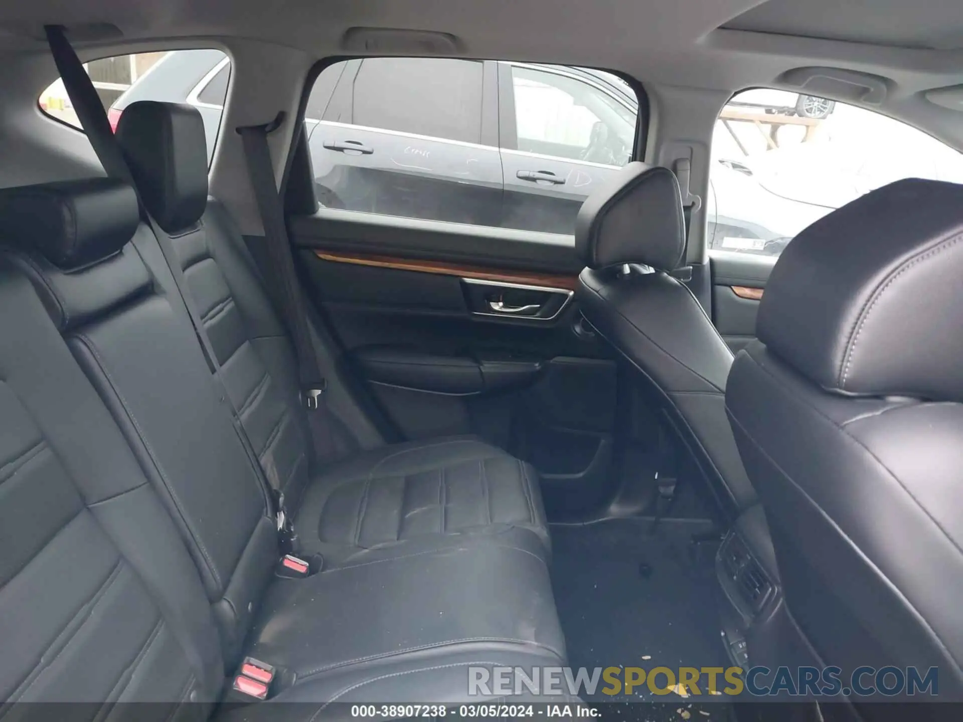 8 Photograph of a damaged car 5J6RW2H81KL023875 HONDA CR-V 2019