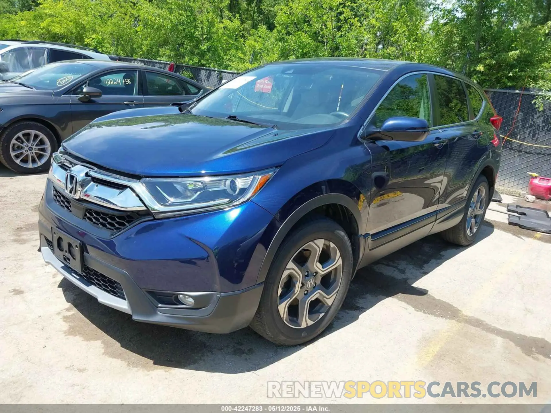 2 Photograph of a damaged car 5J6RW2H82KL020631 HONDA CR-V 2019