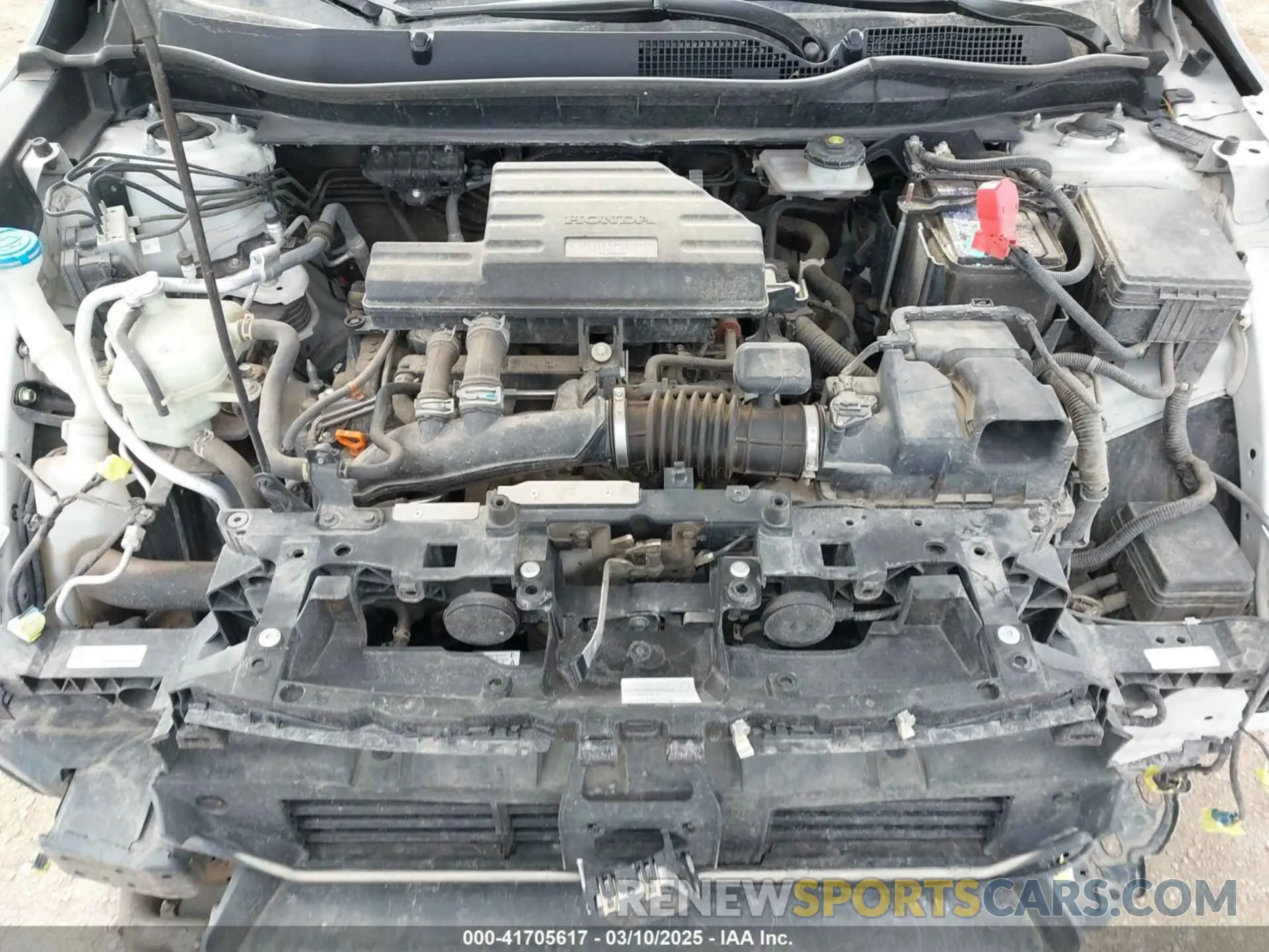 10 Photograph of a damaged car 5J6RW2H83KA010069 HONDA CR-V 2019