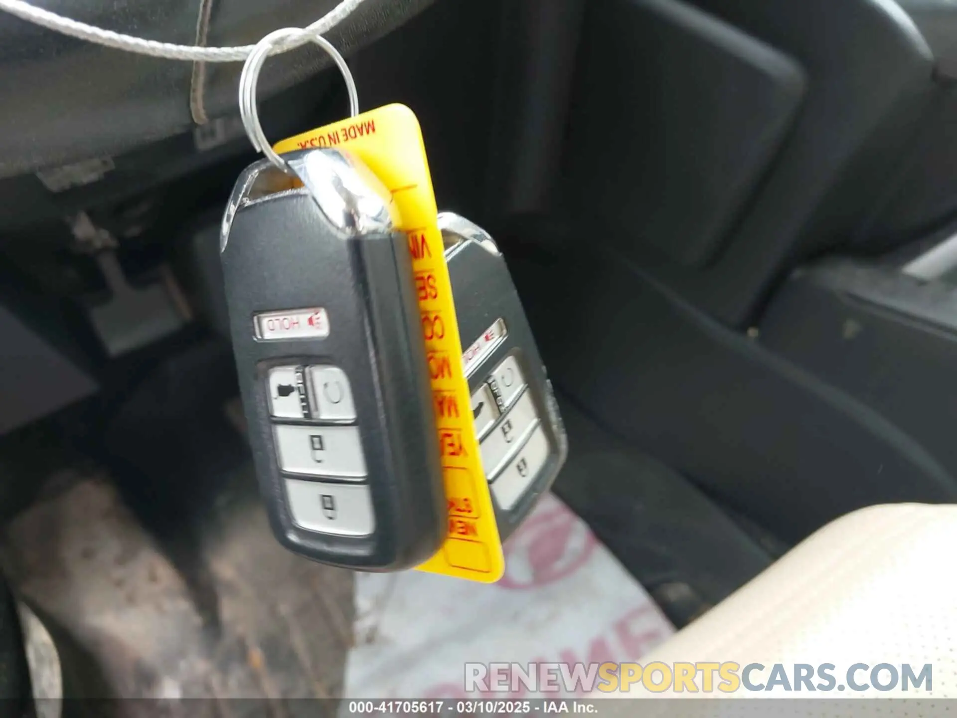 11 Photograph of a damaged car 5J6RW2H83KA010069 HONDA CR-V 2019