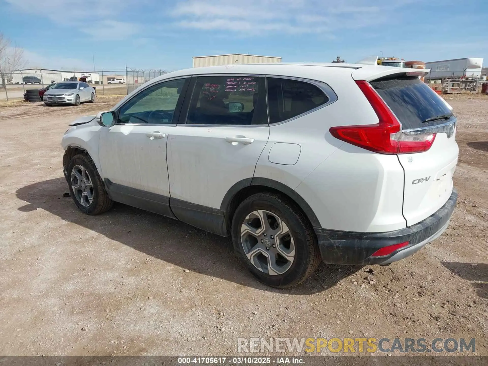3 Photograph of a damaged car 5J6RW2H83KA010069 HONDA CR-V 2019