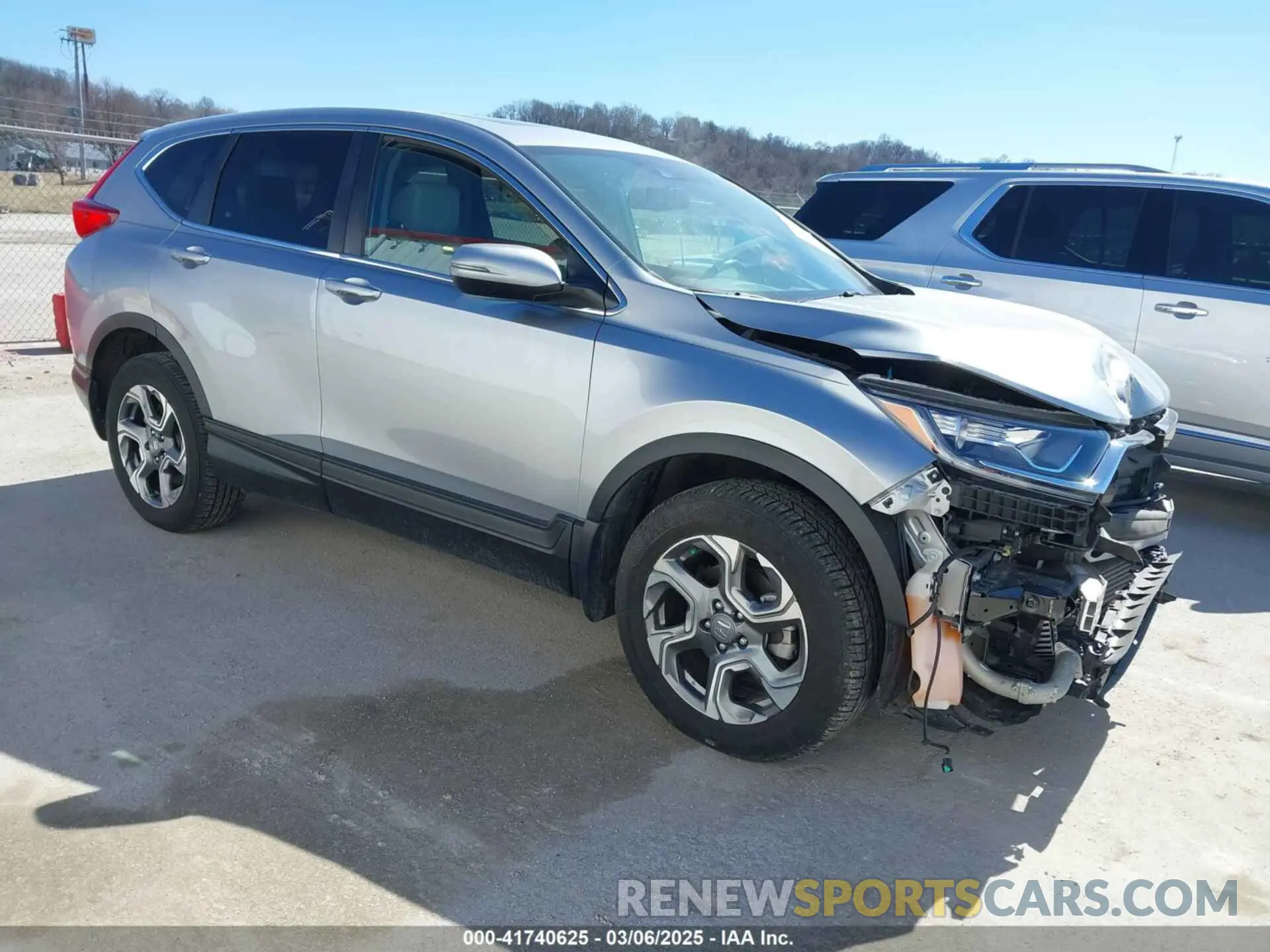 1 Photograph of a damaged car 5J6RW2H83KL022677 HONDA CR-V 2019