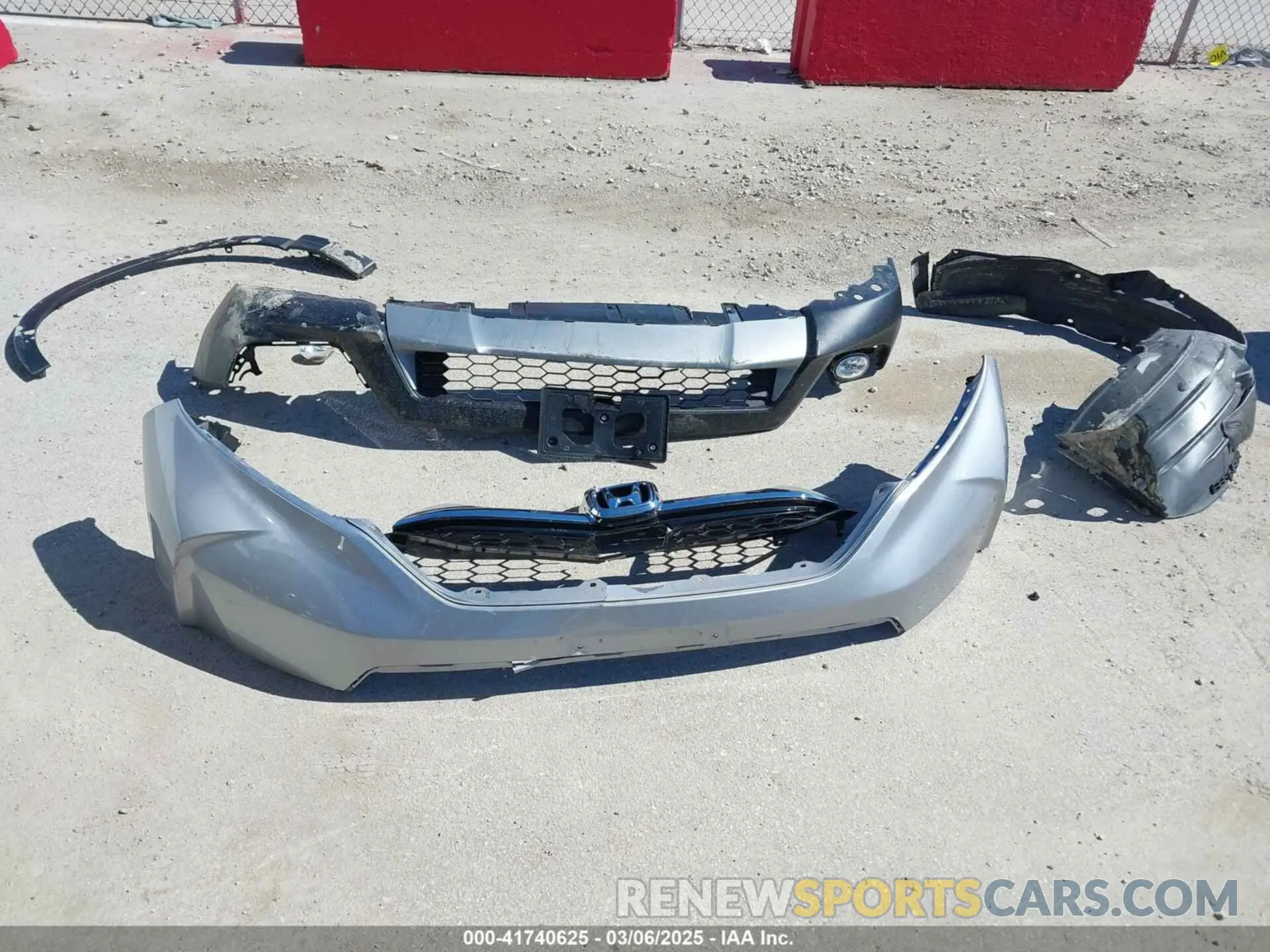 12 Photograph of a damaged car 5J6RW2H83KL022677 HONDA CR-V 2019
