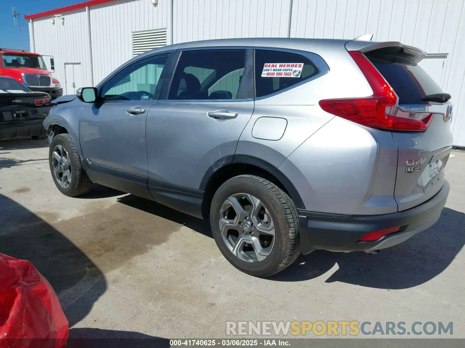 3 Photograph of a damaged car 5J6RW2H83KL022677 HONDA CR-V 2019