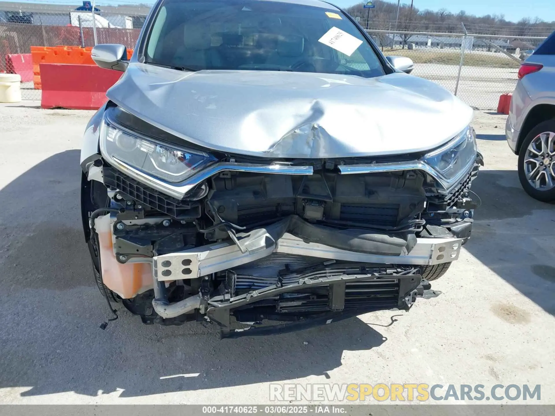 6 Photograph of a damaged car 5J6RW2H83KL022677 HONDA CR-V 2019