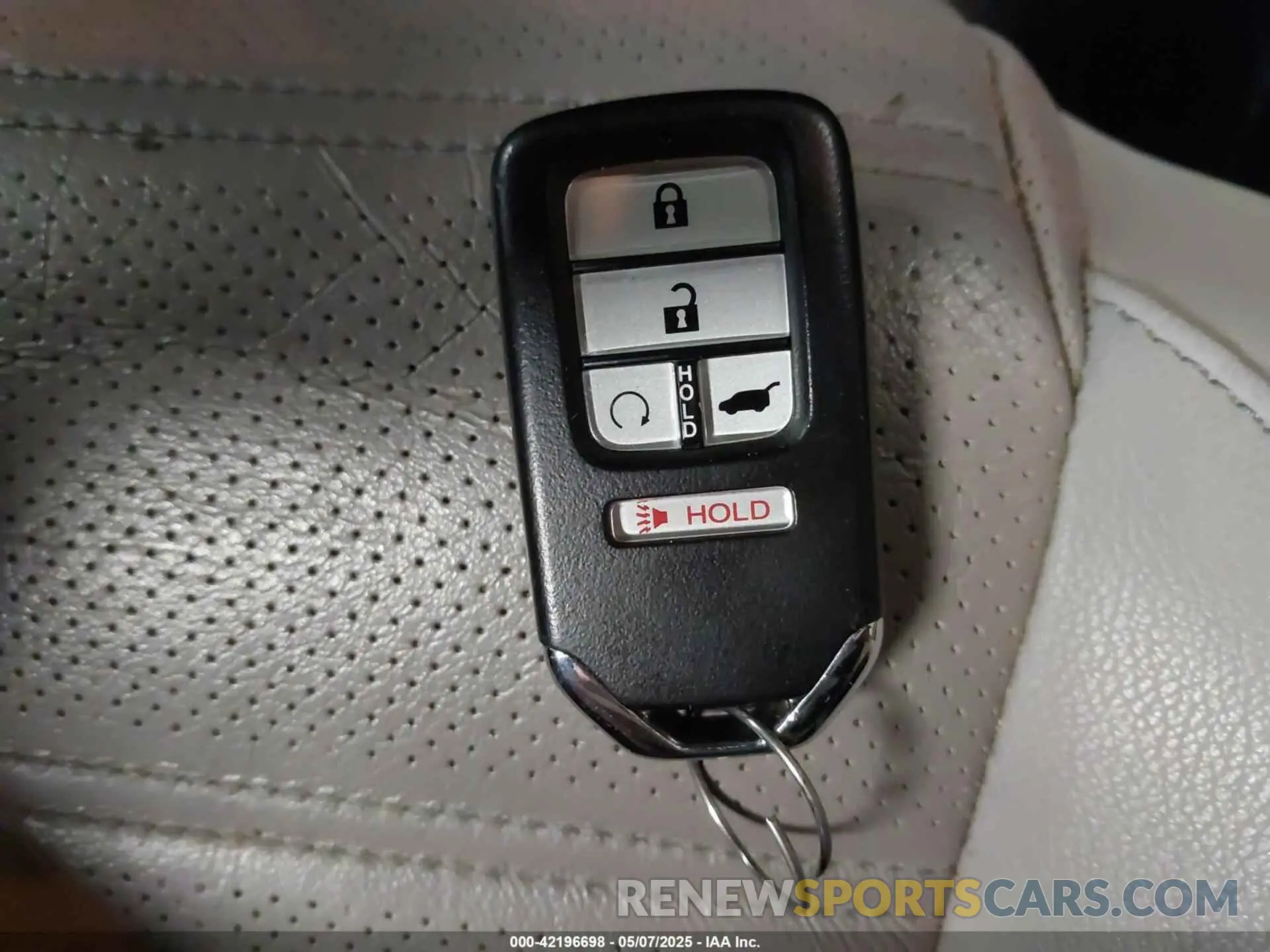 11 Photograph of a damaged car 5J6RW2H85KA000269 HONDA CR-V 2019
