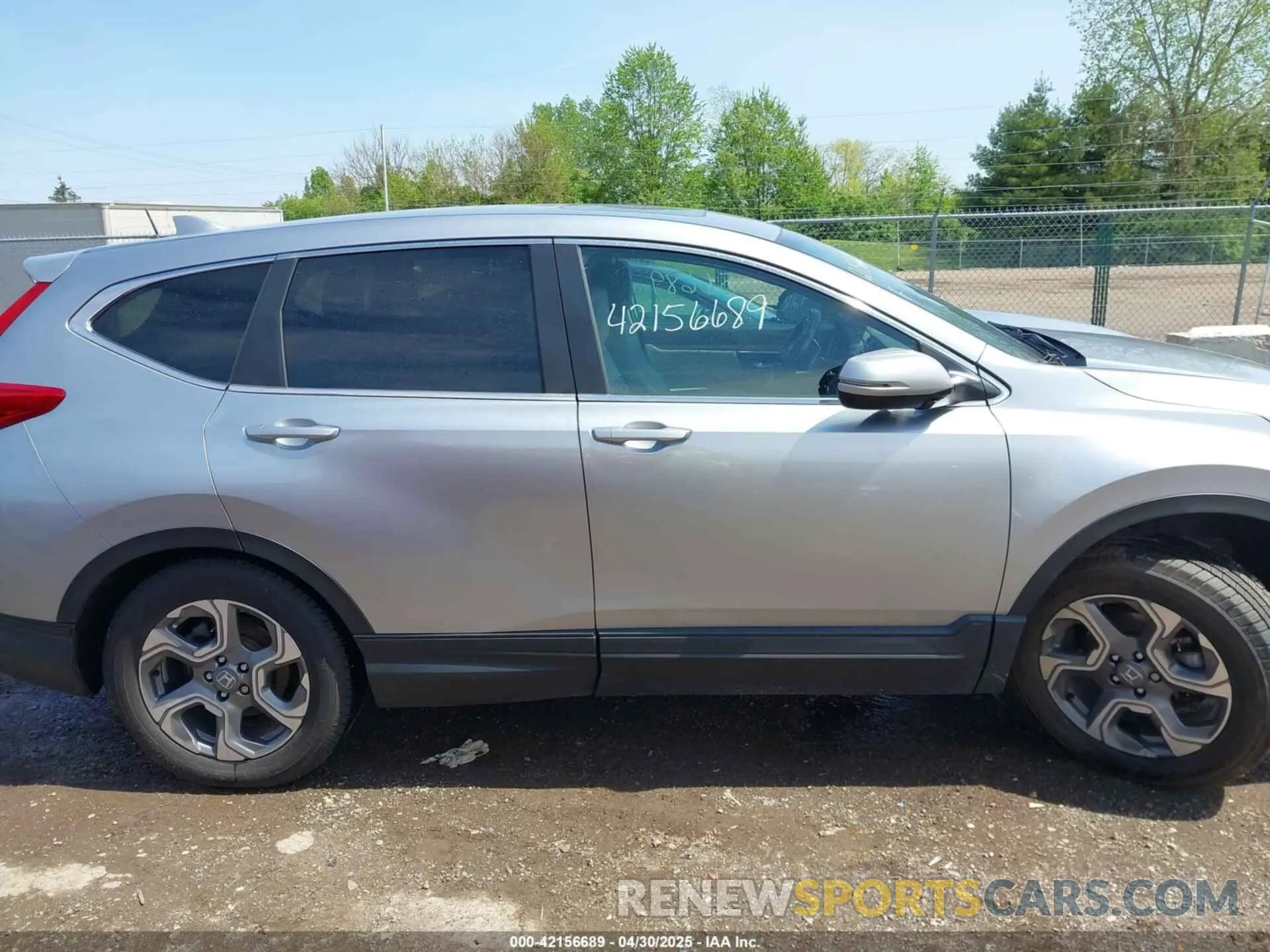 13 Photograph of a damaged car 5J6RW2H86KL037464 HONDA CR-V 2019